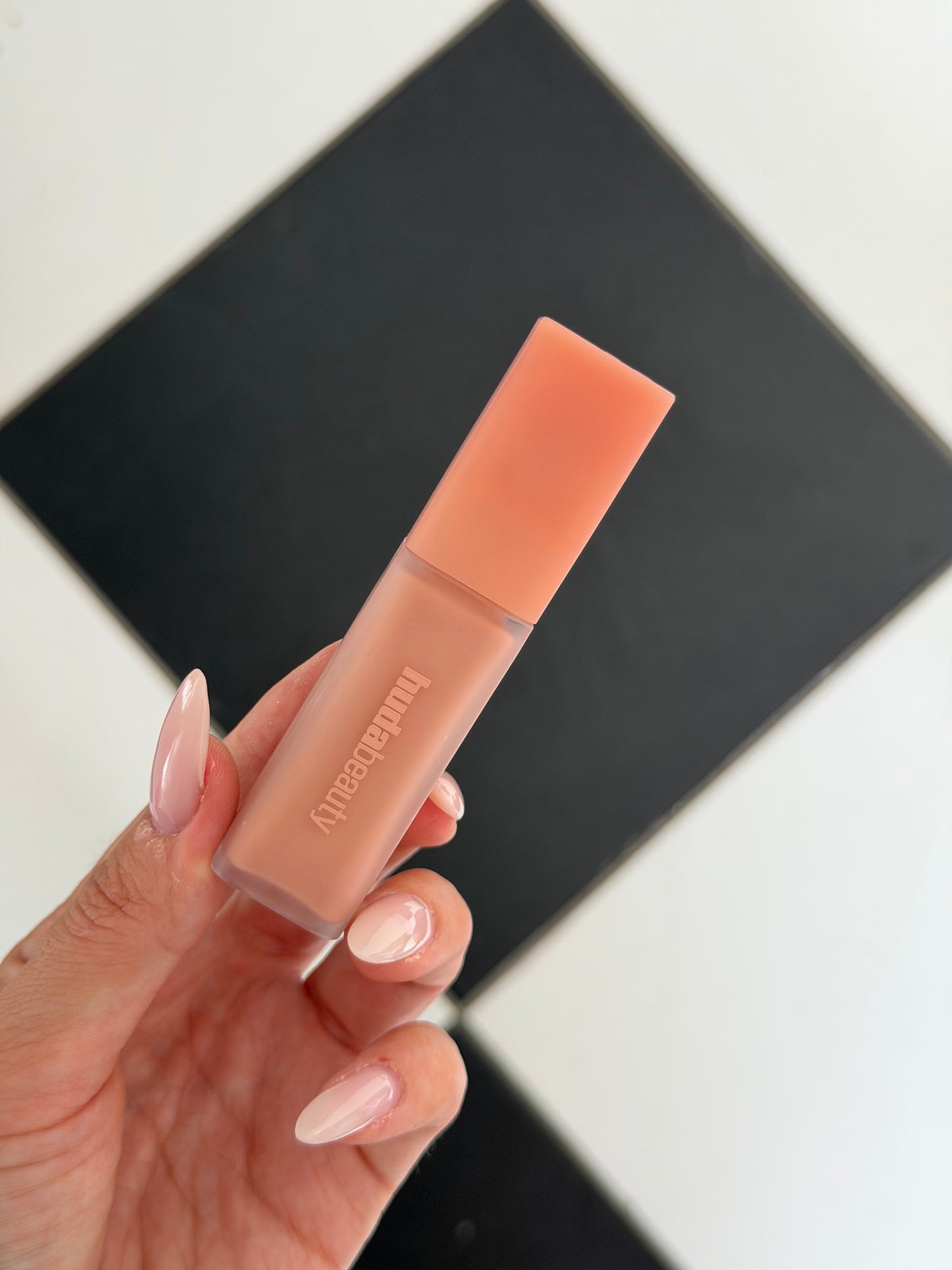 HUDA BEAUTY FauxFilter Luminous Matte Concealer - Pink Pomelo