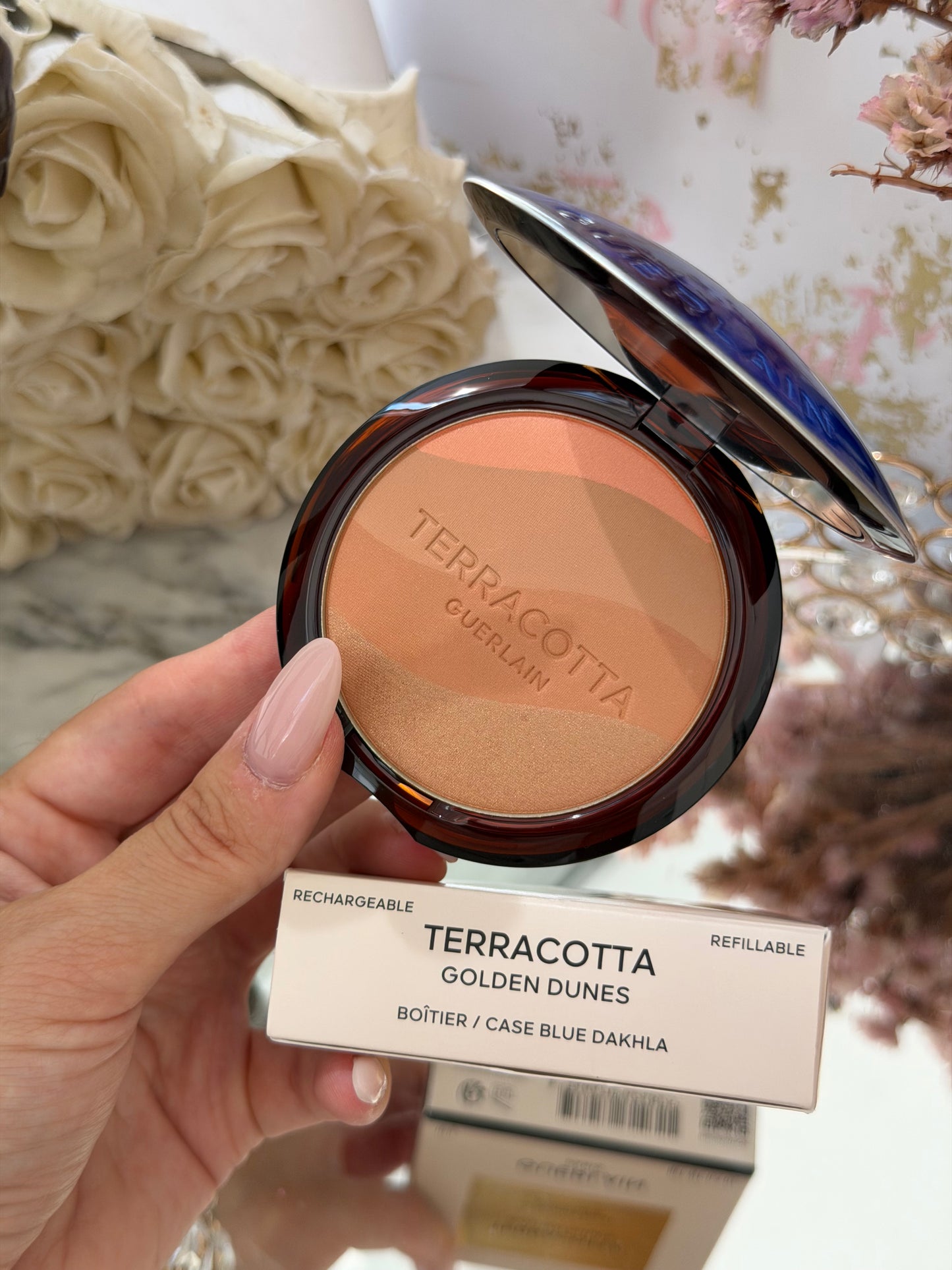 GUERLAIN Terracotta Golden Dunes
The Sun-Kissed Healthy Glow Powder Limited Edition - Case Blue Dakhla