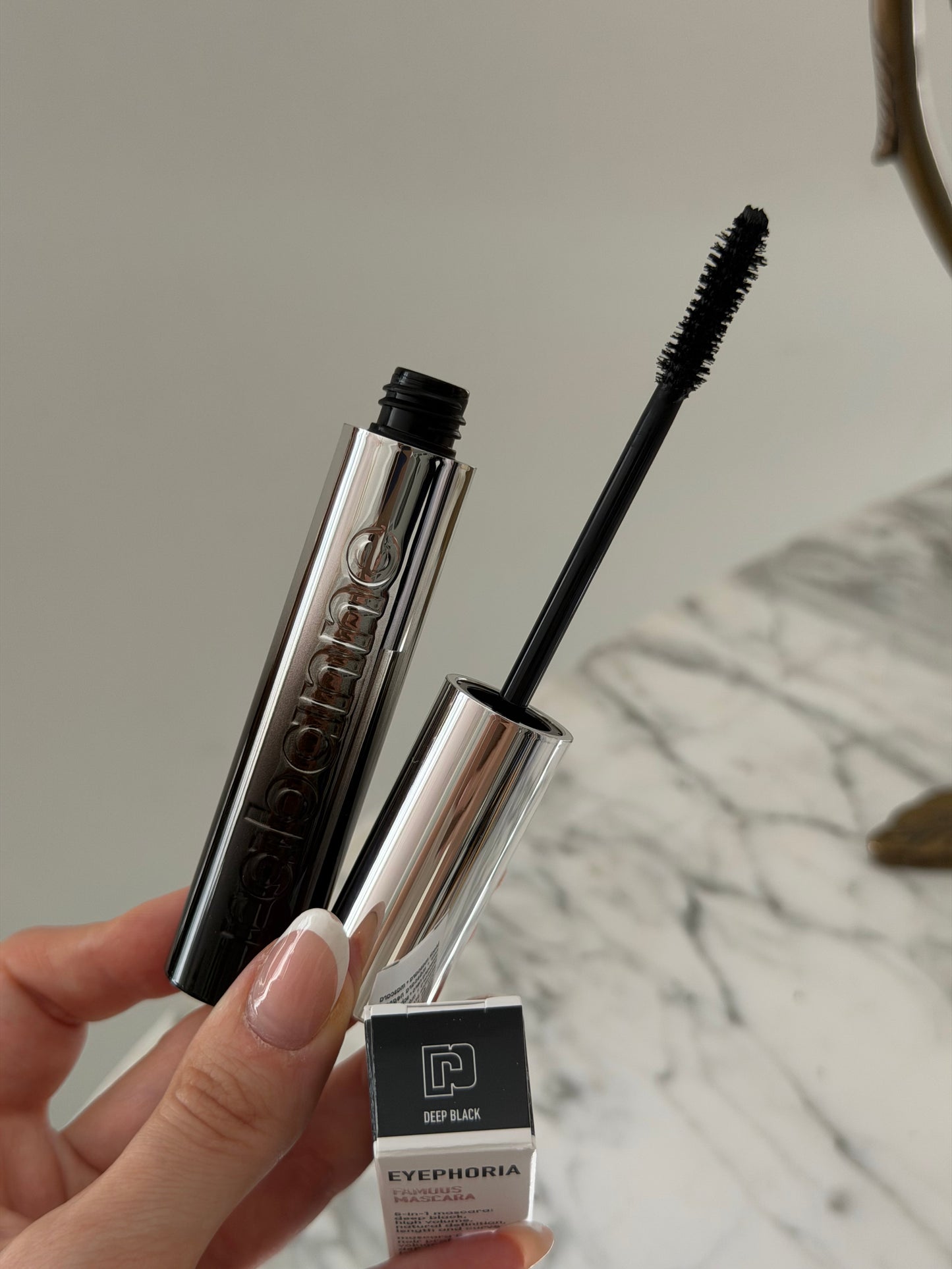 PACO RABANNE
Eyephoria Famous Mascara - Voluminizing 5-in-1