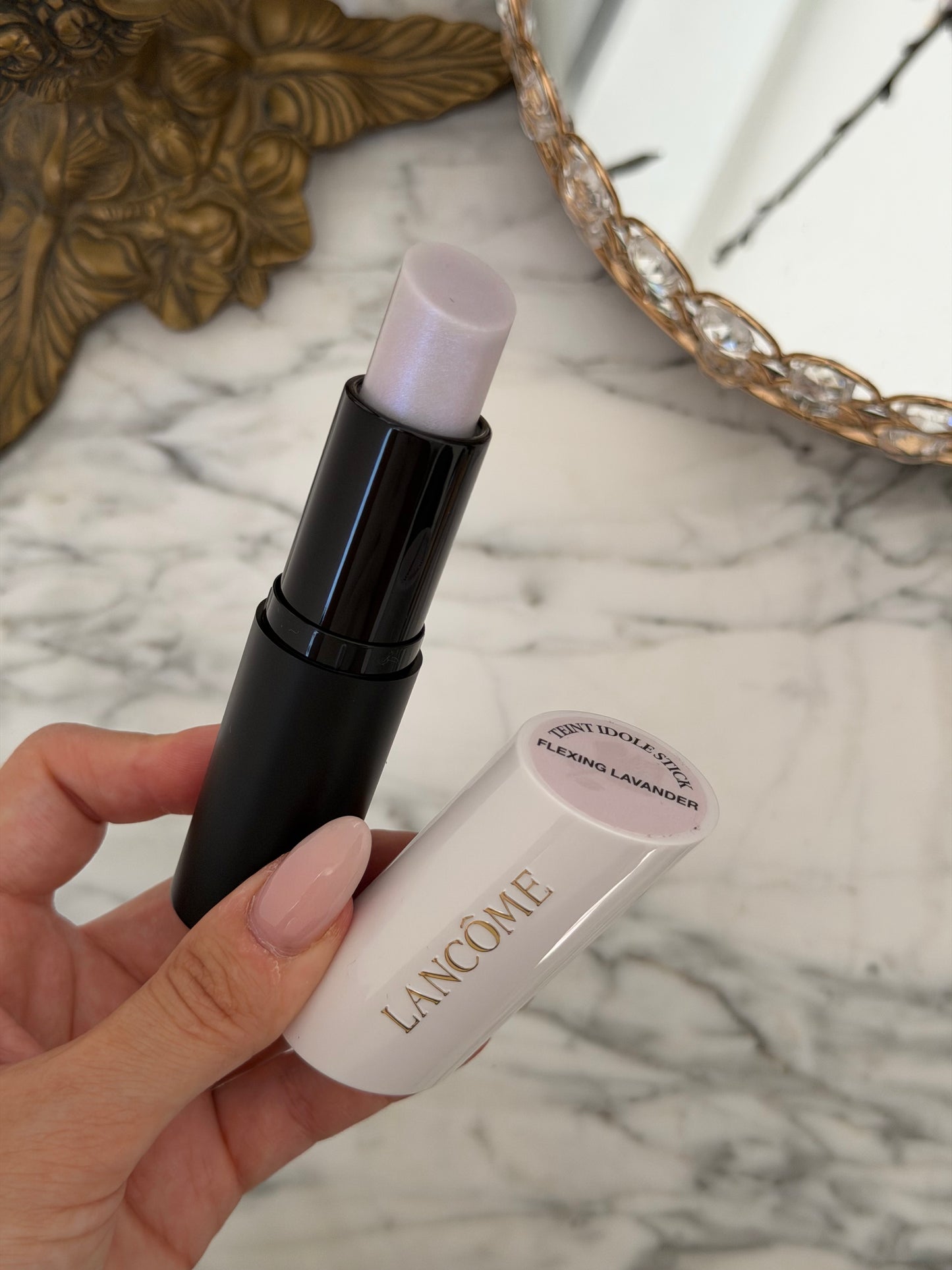 LANCOME Teint Idole Ultra Wear Shape Highlighter Stick - Flexing Lavander