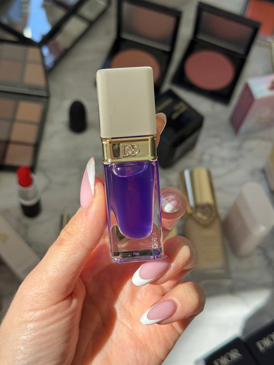DOLCE&GABBANA Violet Liquid Blush
24H Hydrating Non-sticky pH Reacting