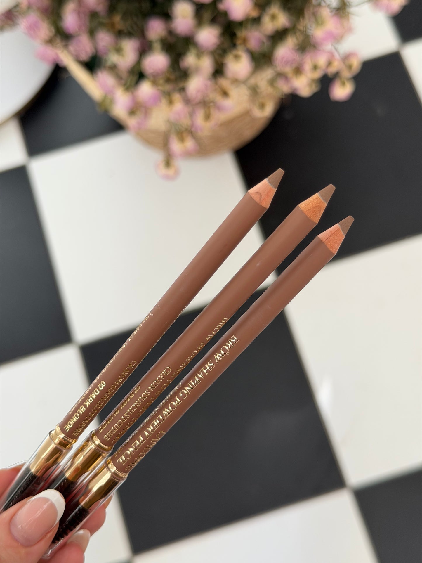 LANCÔME Brow Shaping Powdery Pencil (02)
Defined & Natural