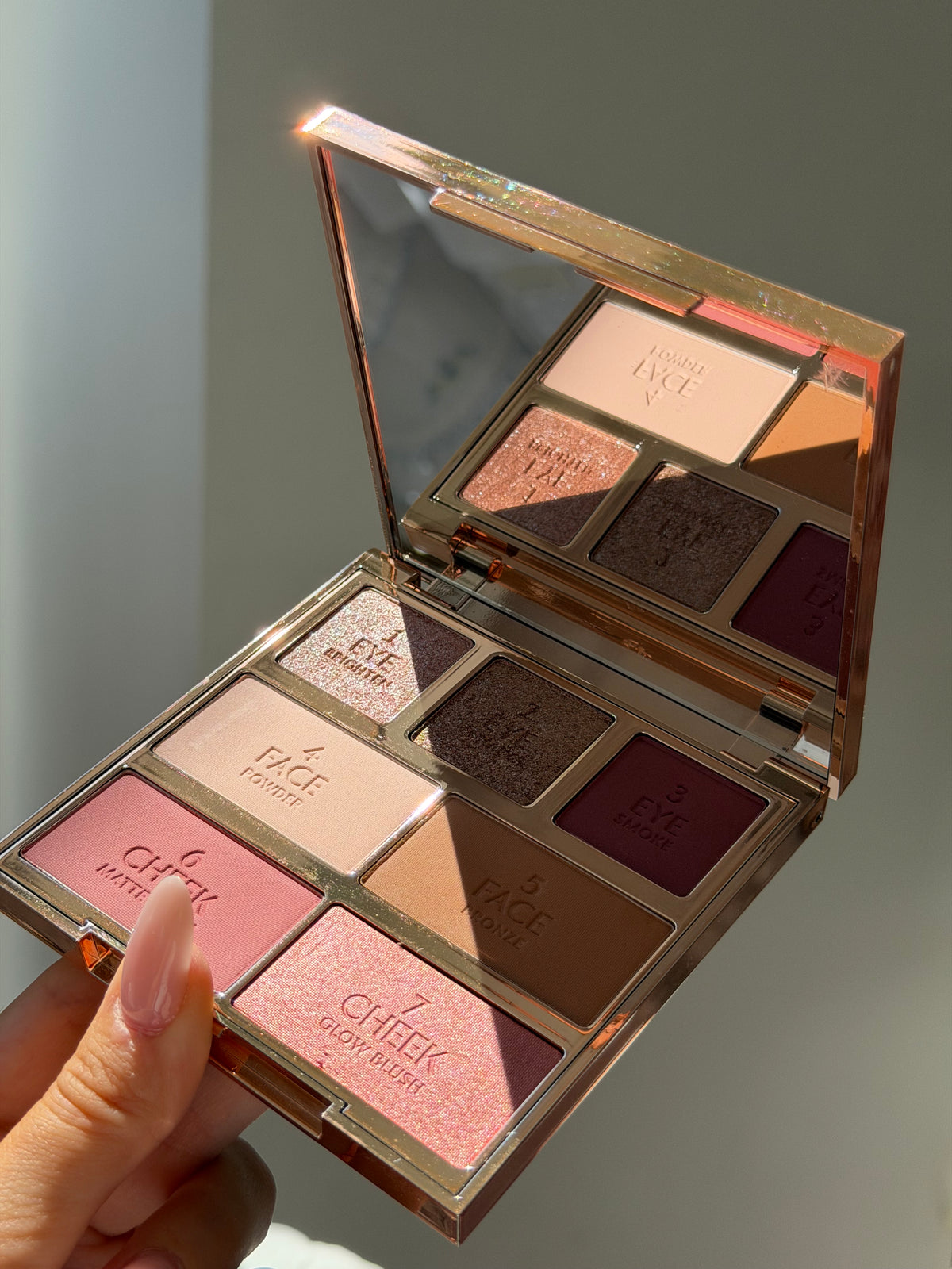 CHARLOTTE TILBURY Hollywood Instant Look In A Palette - Dreamy Bronzed Beauty