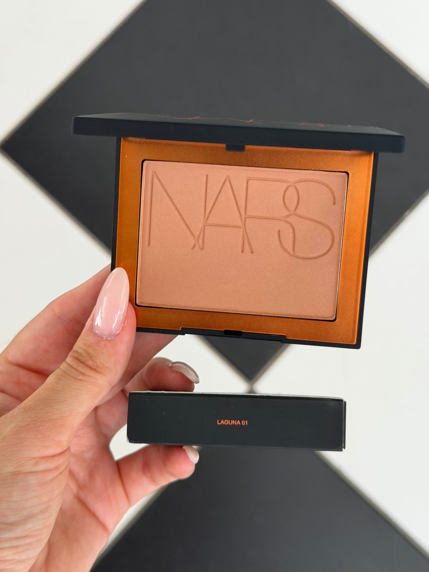 NARS Laguna Bronzing Powder (01)