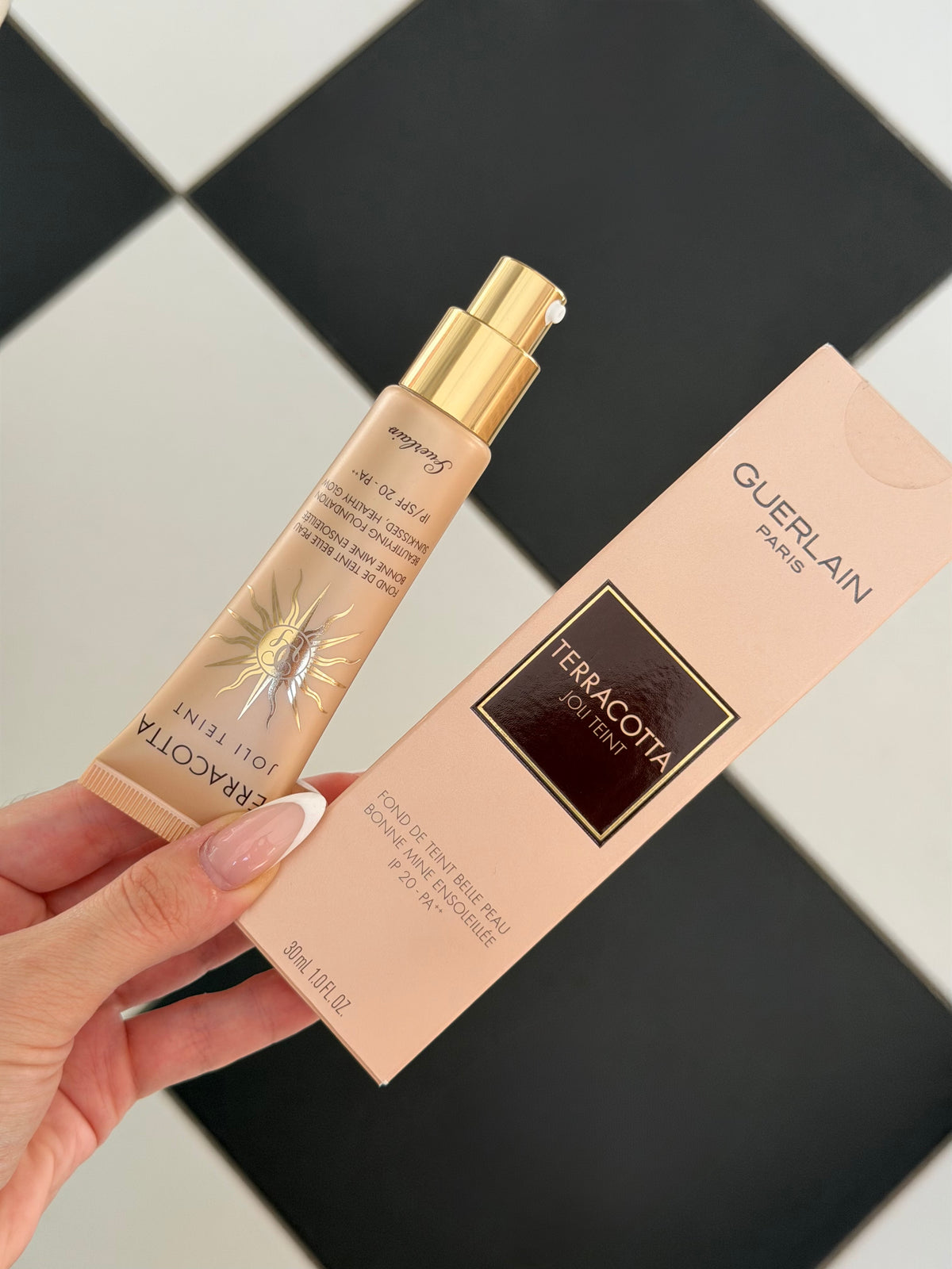 GUERLAIN Terracotta Joli Teint
Beautifying Foundation Sun-Kissed, Healthy Glow SPF20 - PA++