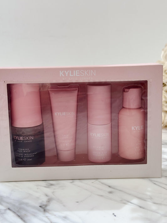 KYLIE JENNER Kylieskin Essentials Travel Set