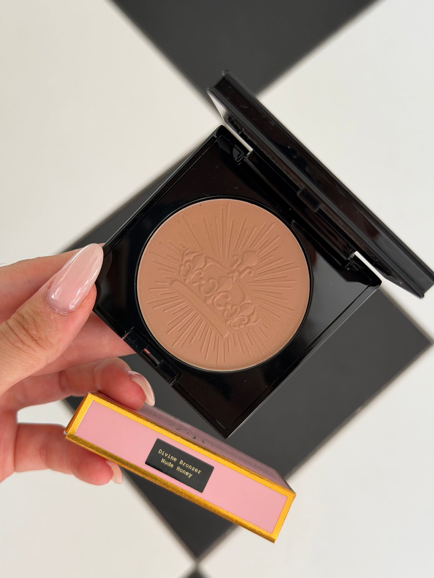 PAT McGRATH LABS Divine Bronzer - Nude Honey