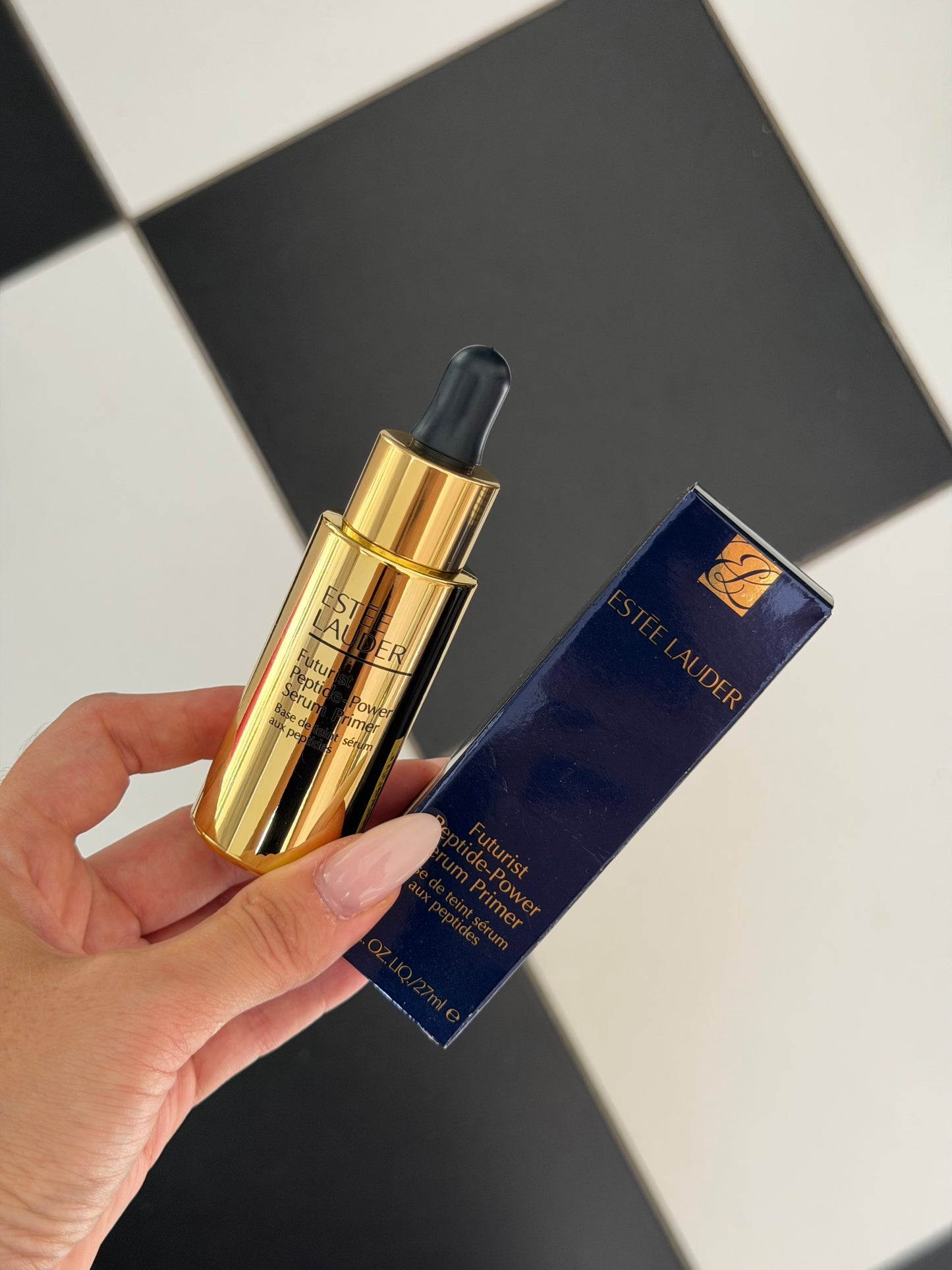 ESTÉE LAUDER Futurist
Peptide-Power Serum Primer
