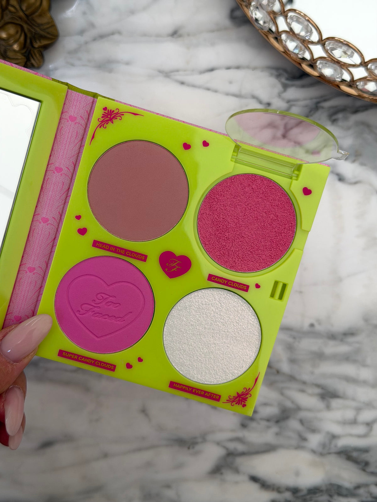 TOO FACED Fairytale Crush
Limited Edition Blush & Highlighter Palette