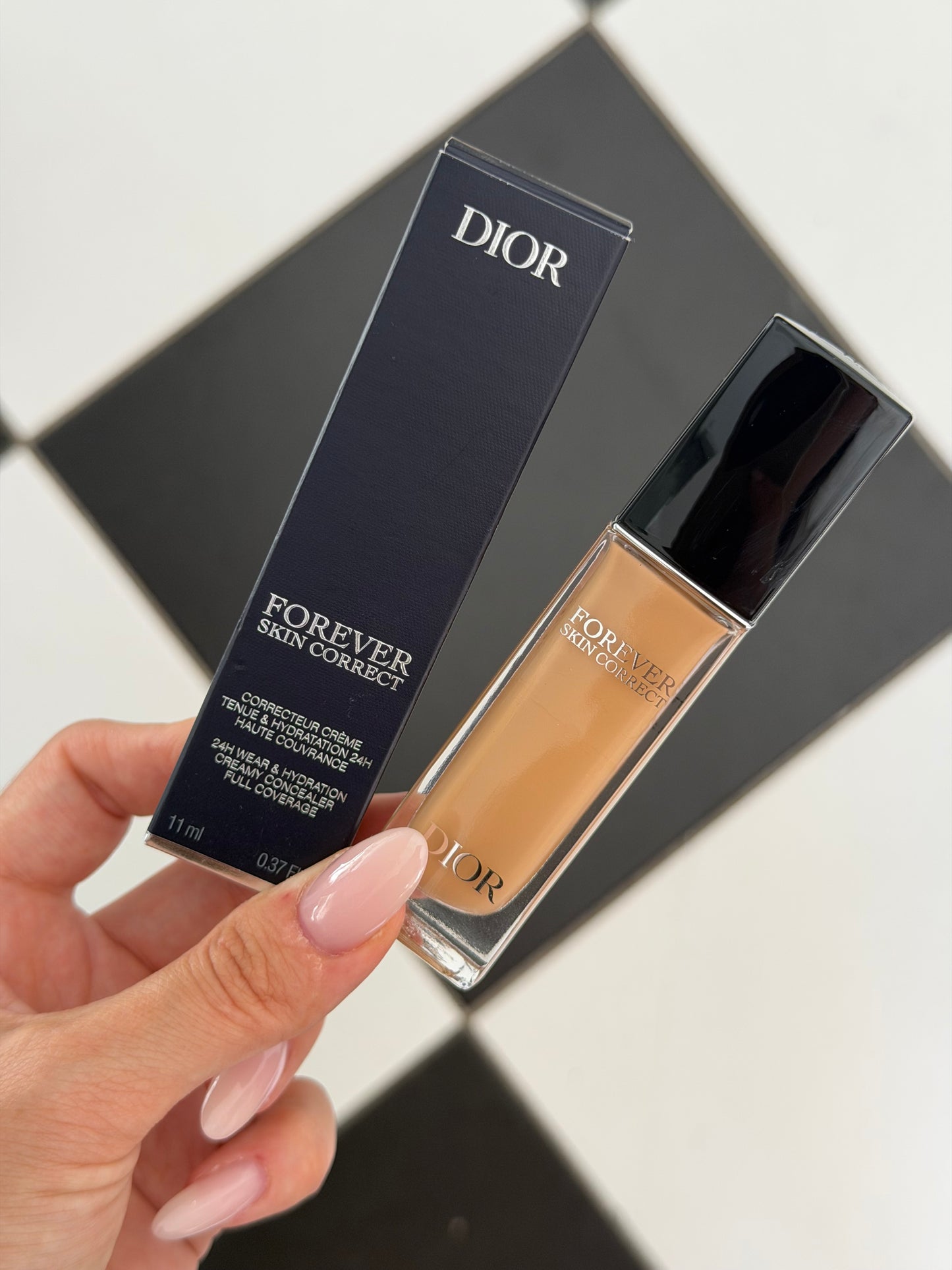 DIOR Forever Skin Correct (3W)
Full-Coverage Concealer - 24h Hydration and Wear - No Transfer