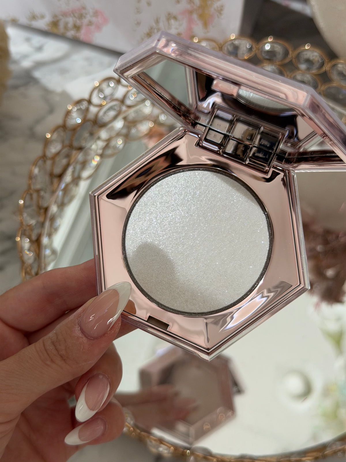 FENTY BEAUTY Diamond Bomb All-Over Diamond Veil Highlighter - How Many Carats?!