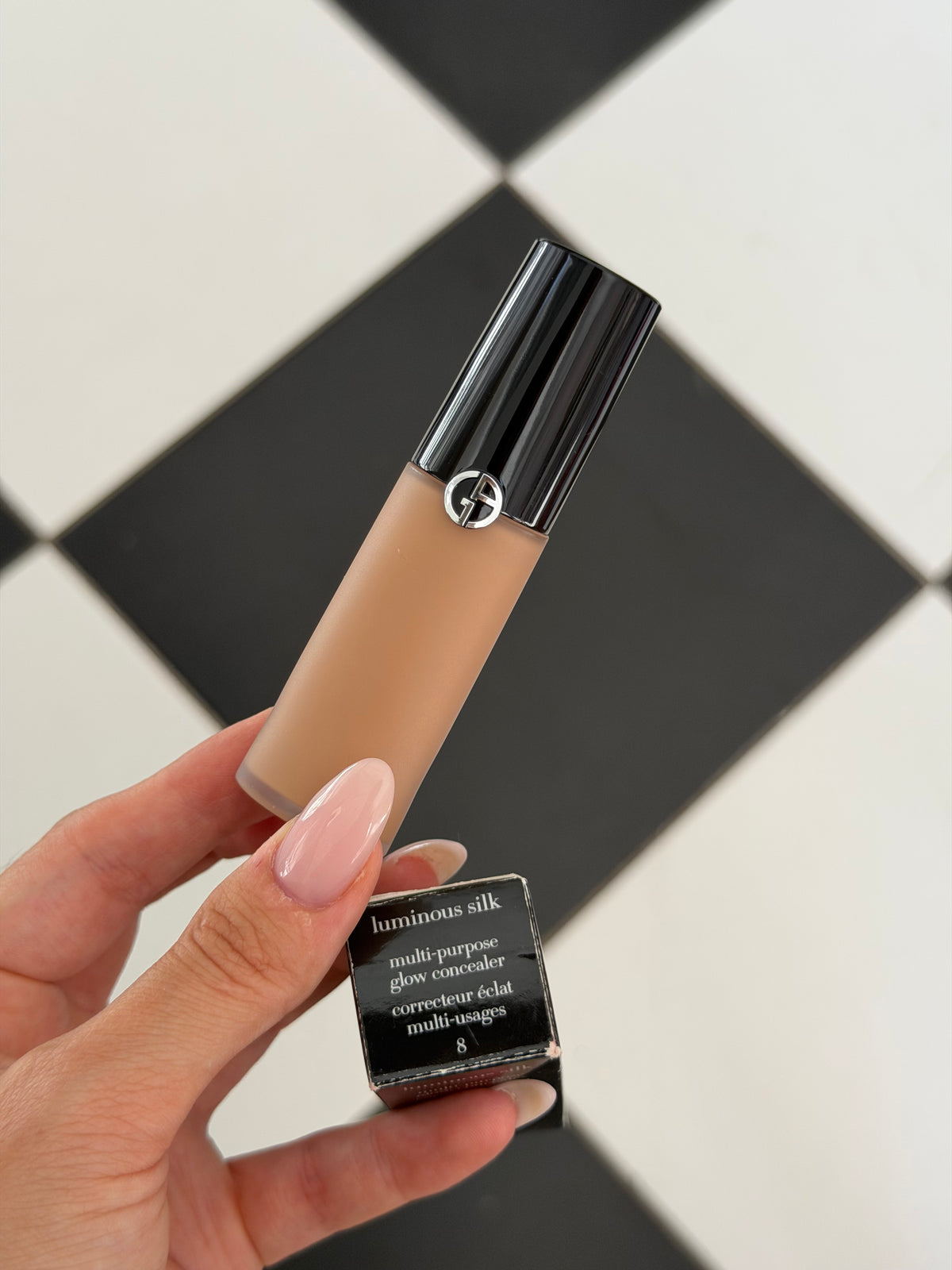 ARMANI Luminous Silk Hydrating & Brightening Concealer (8)