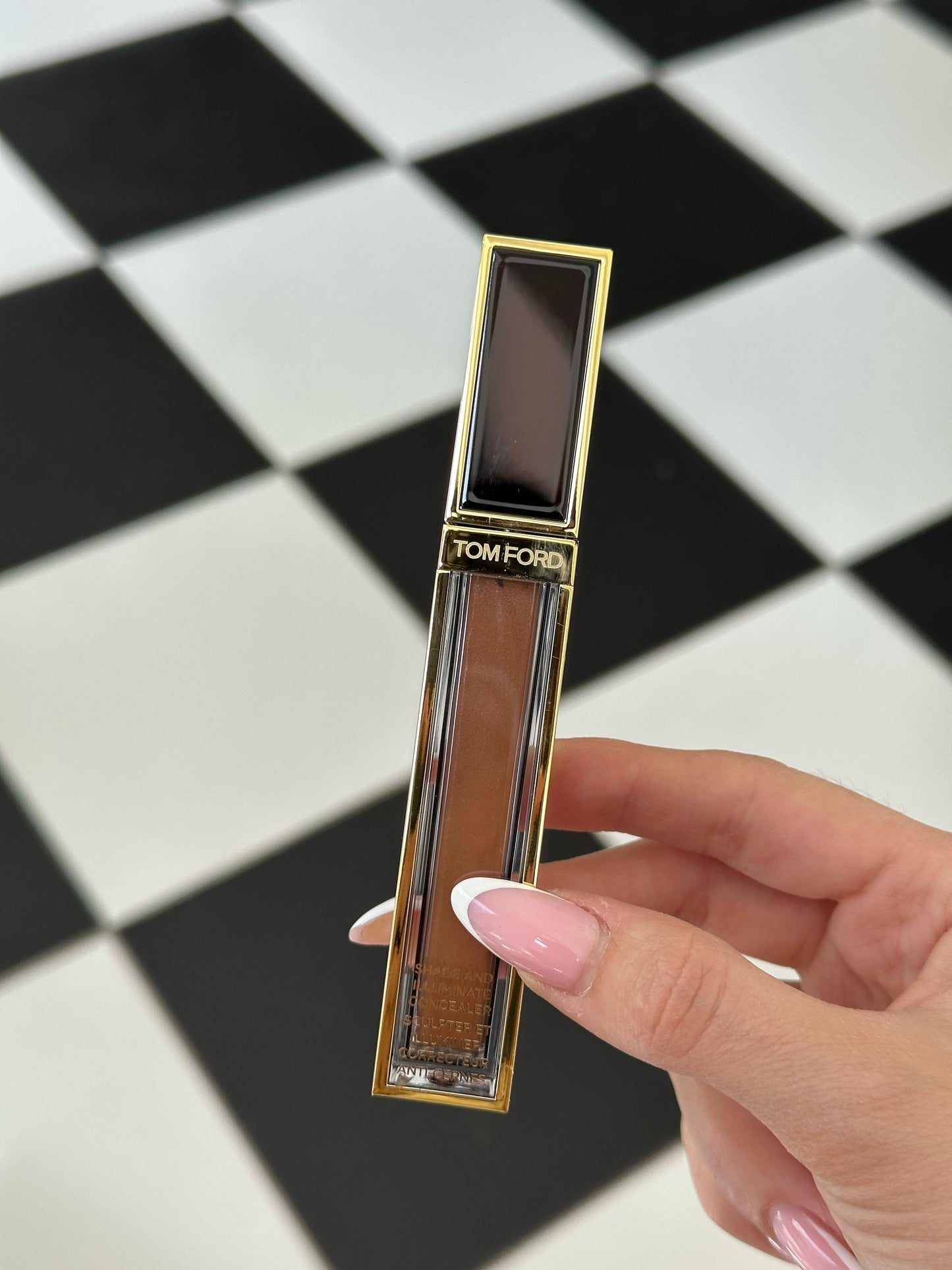 TOM FORD Shade And Illuminate Concealer