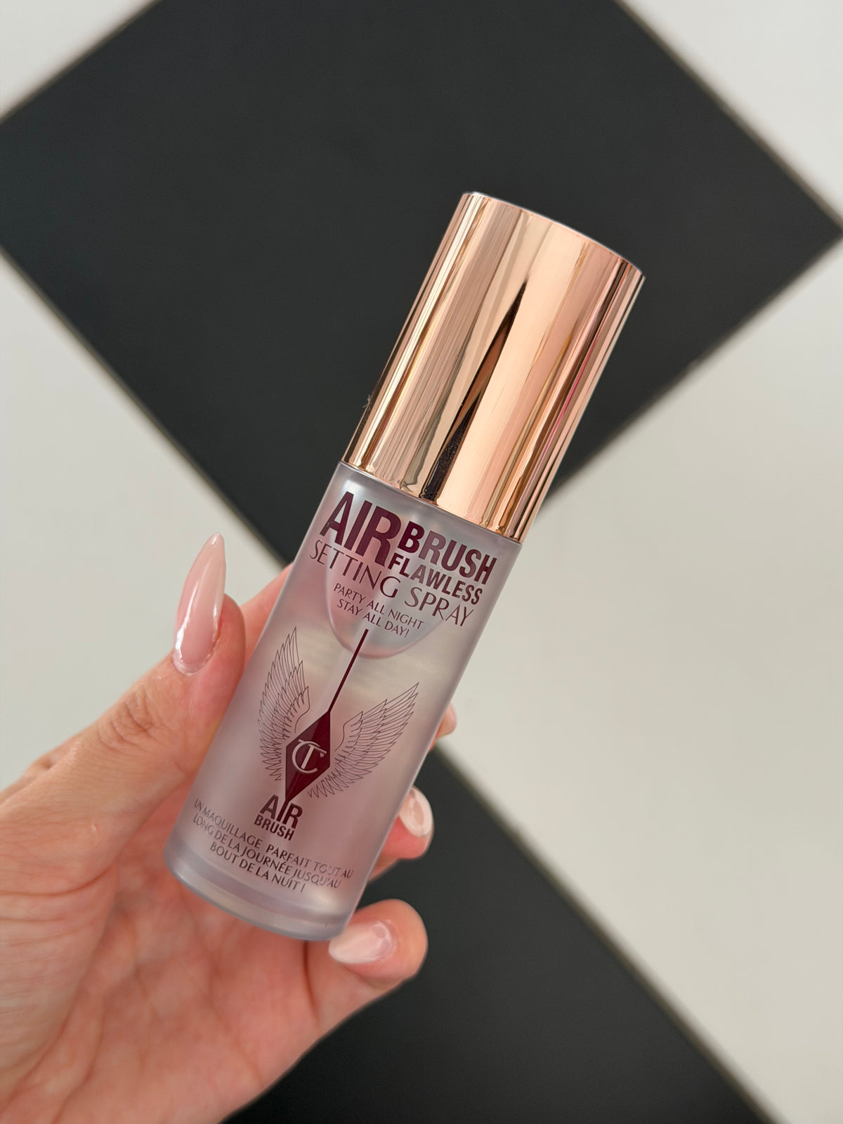 CHARLOTTE TILBURY
Airbrush Flawless Setting Spray