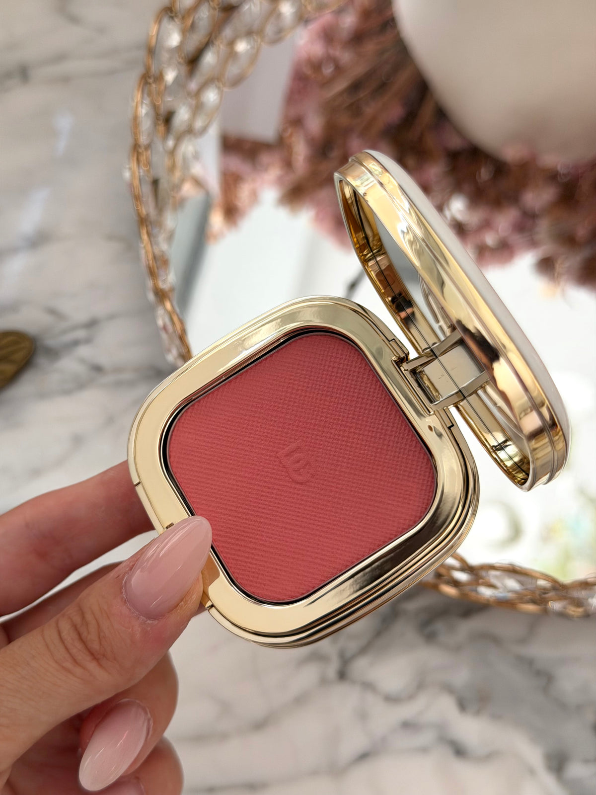 DOLCE&GABBANA
Cheek&Eyes Match - Lasting Blush & Eyshadow Powder (03)