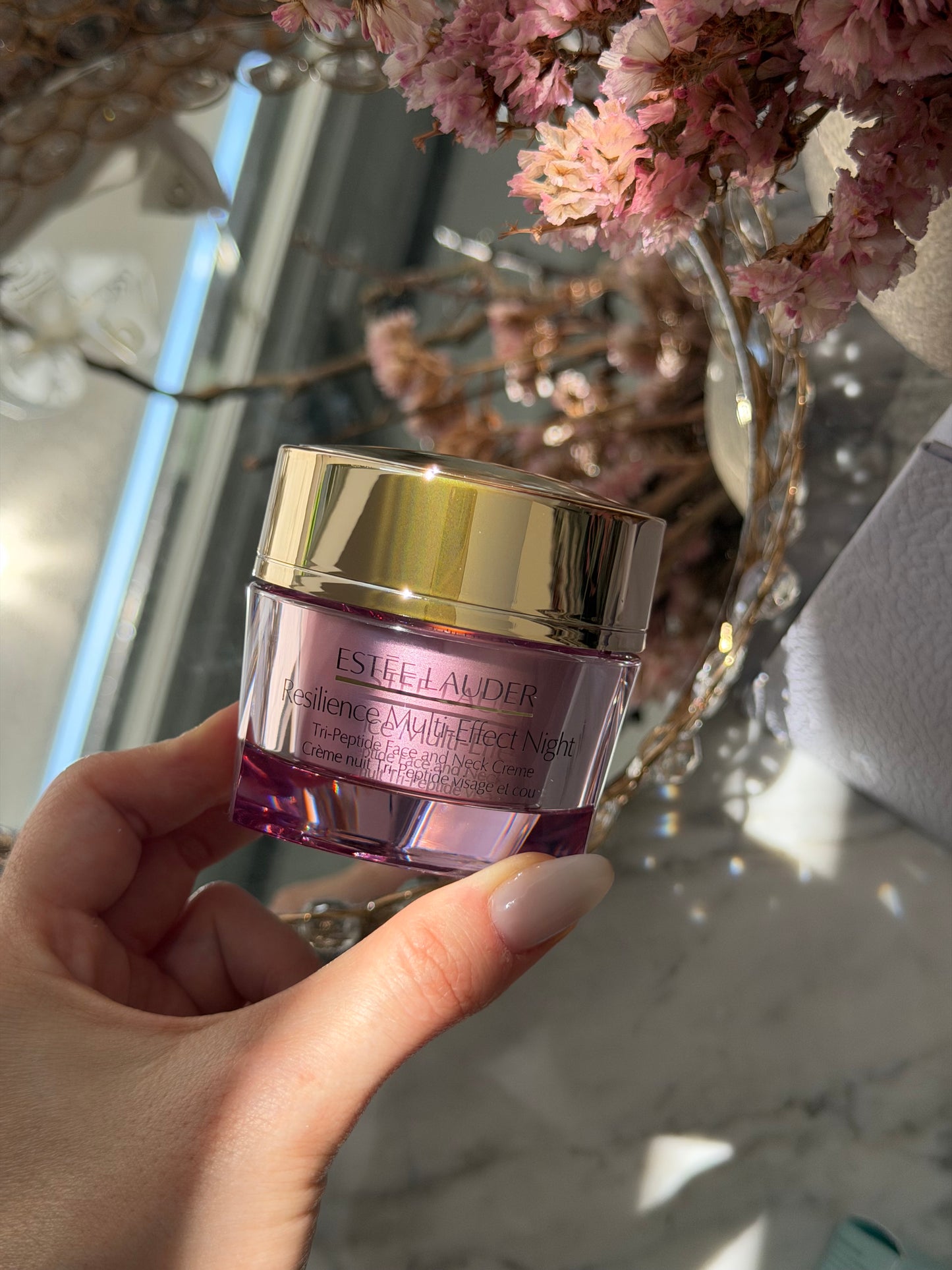 ESTEE LAUDER Resilience Multi-Effect Night
Tri-Peptide Face and Neck Creme SPF15