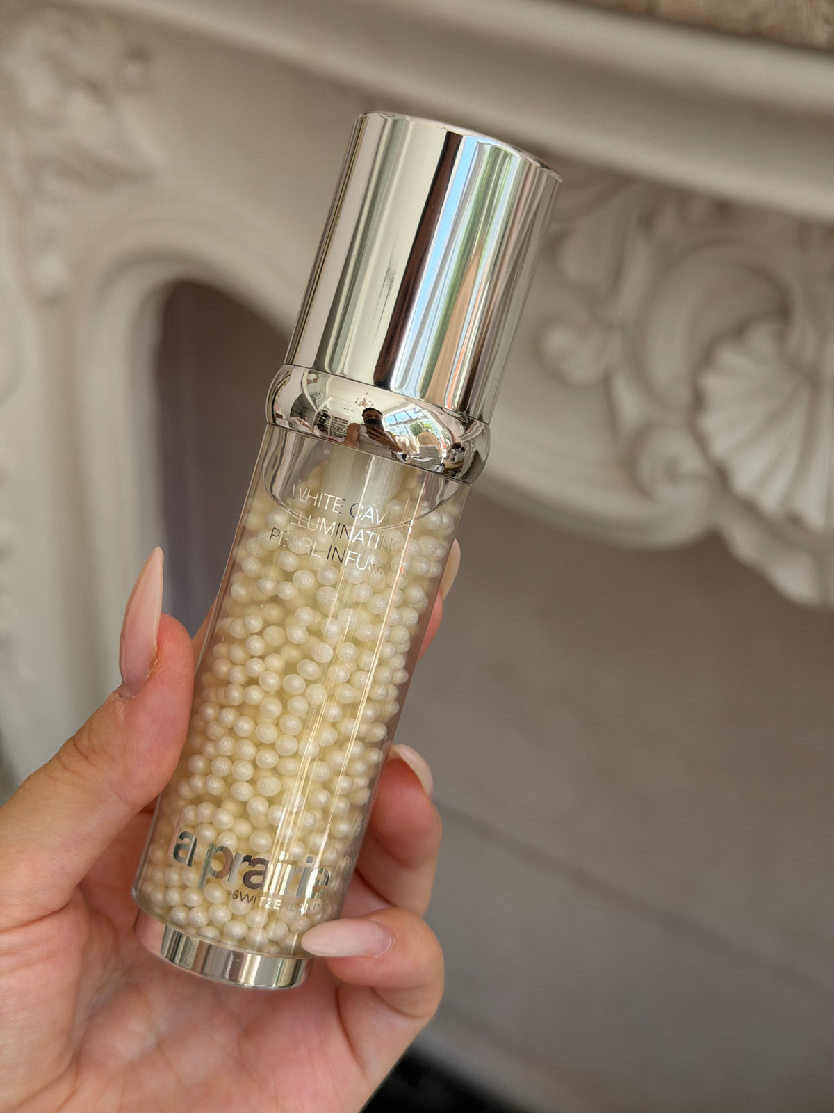 LA PRAIRIE White Caviar
Pearl Infusion
Illuminating And Firming Light-Infused Face Serum