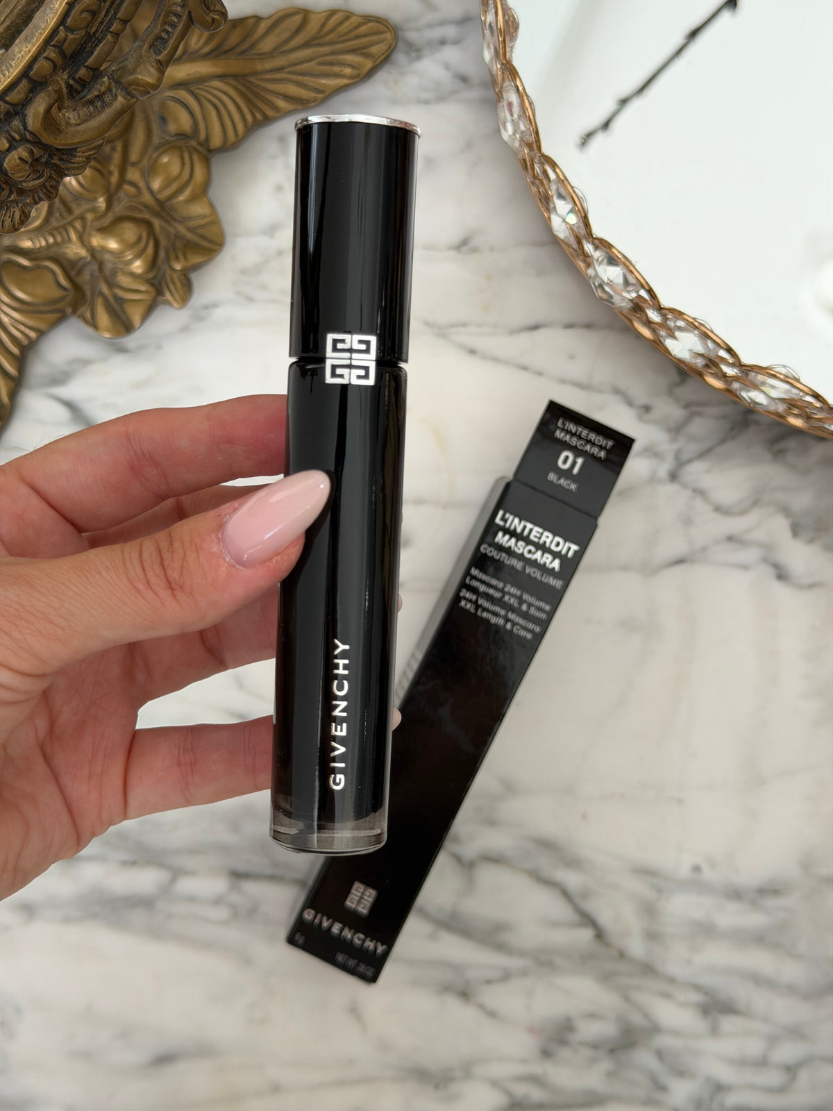 GIVENCHY L’Interdit Mascara 24H Volume & XXL Length (01)