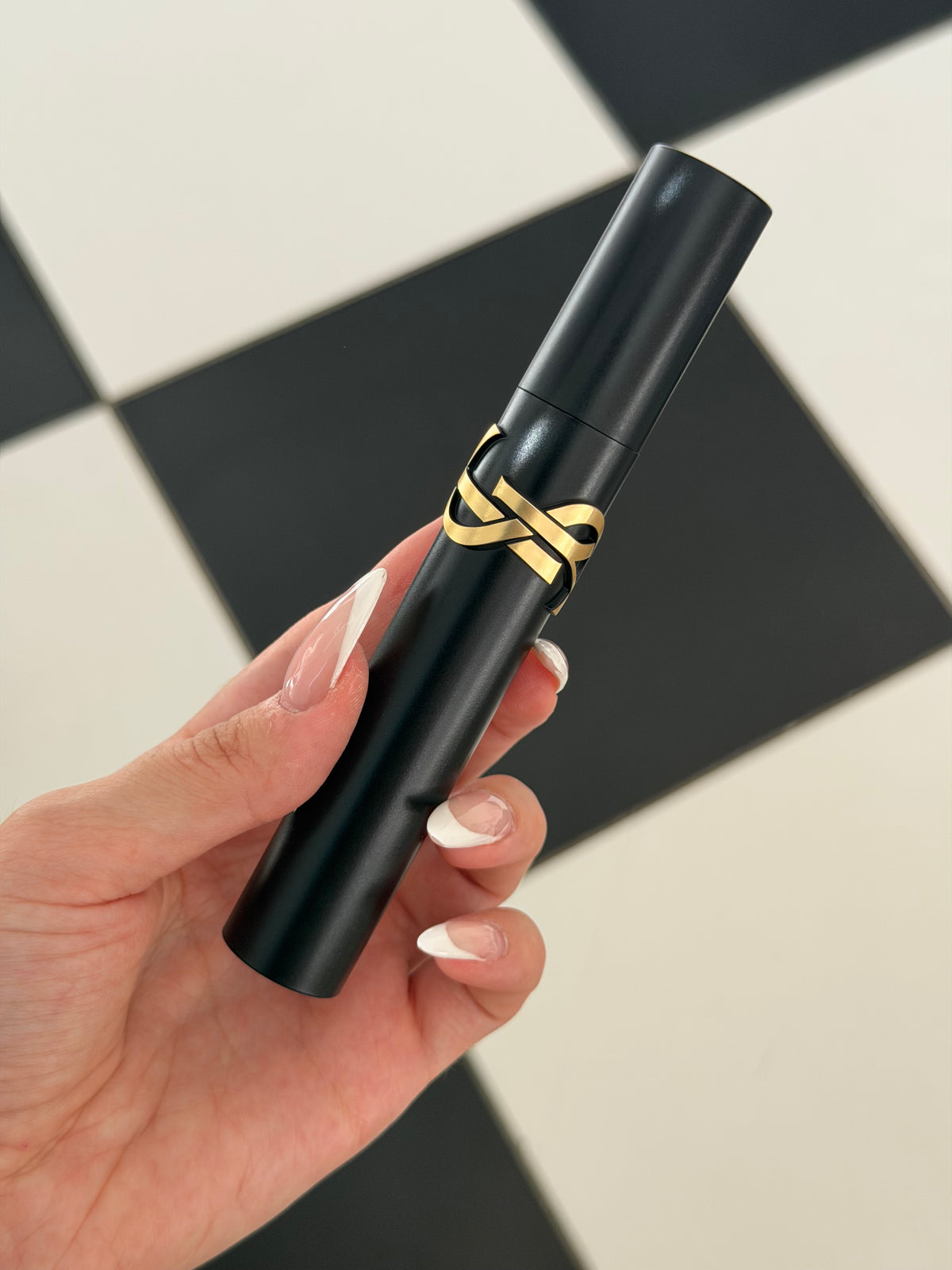 YSL
Lash Clash Extreme Volume Mascara - Black