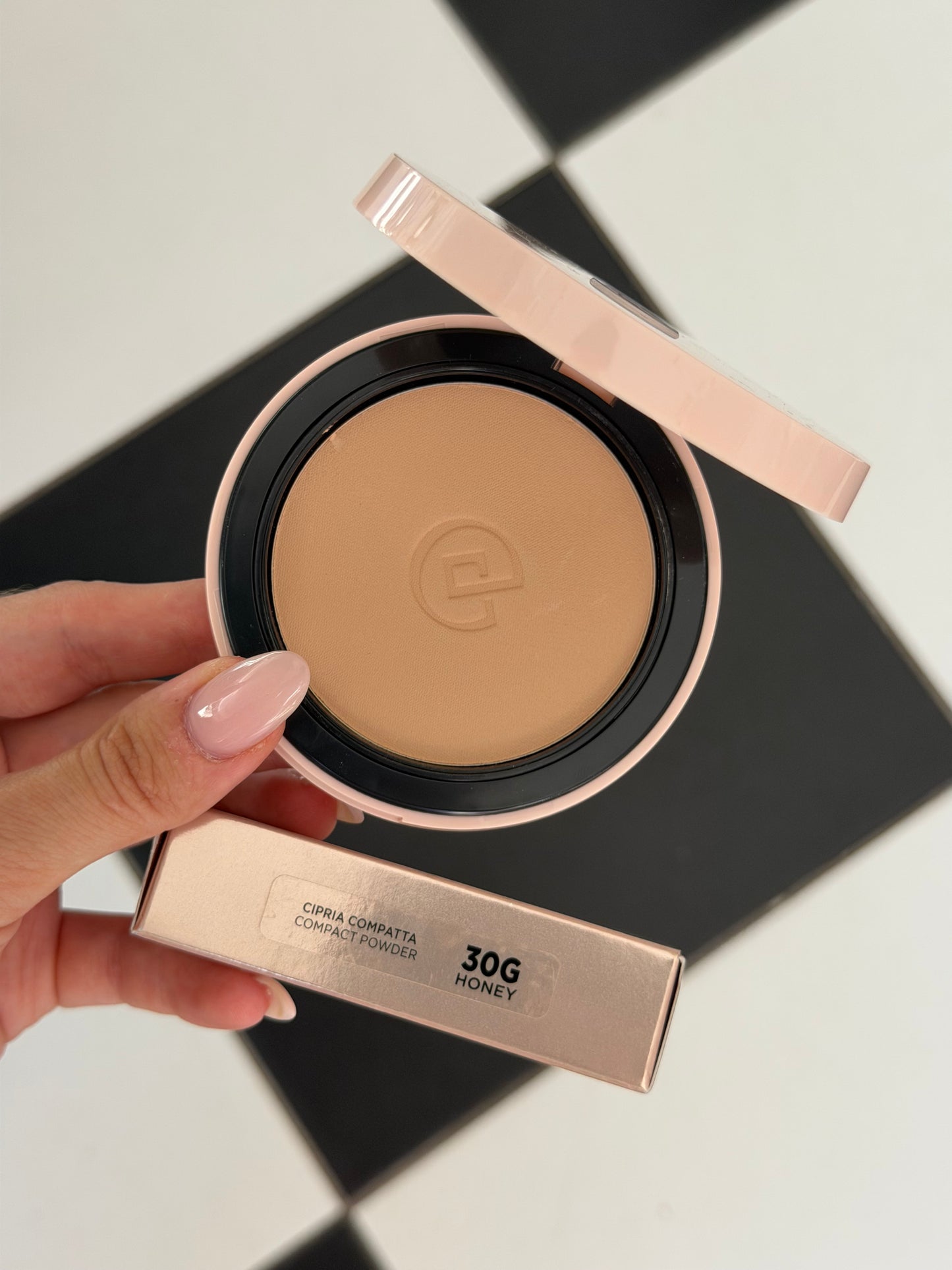 COLLISTAR
Impeccabile Compact Powder - Honey