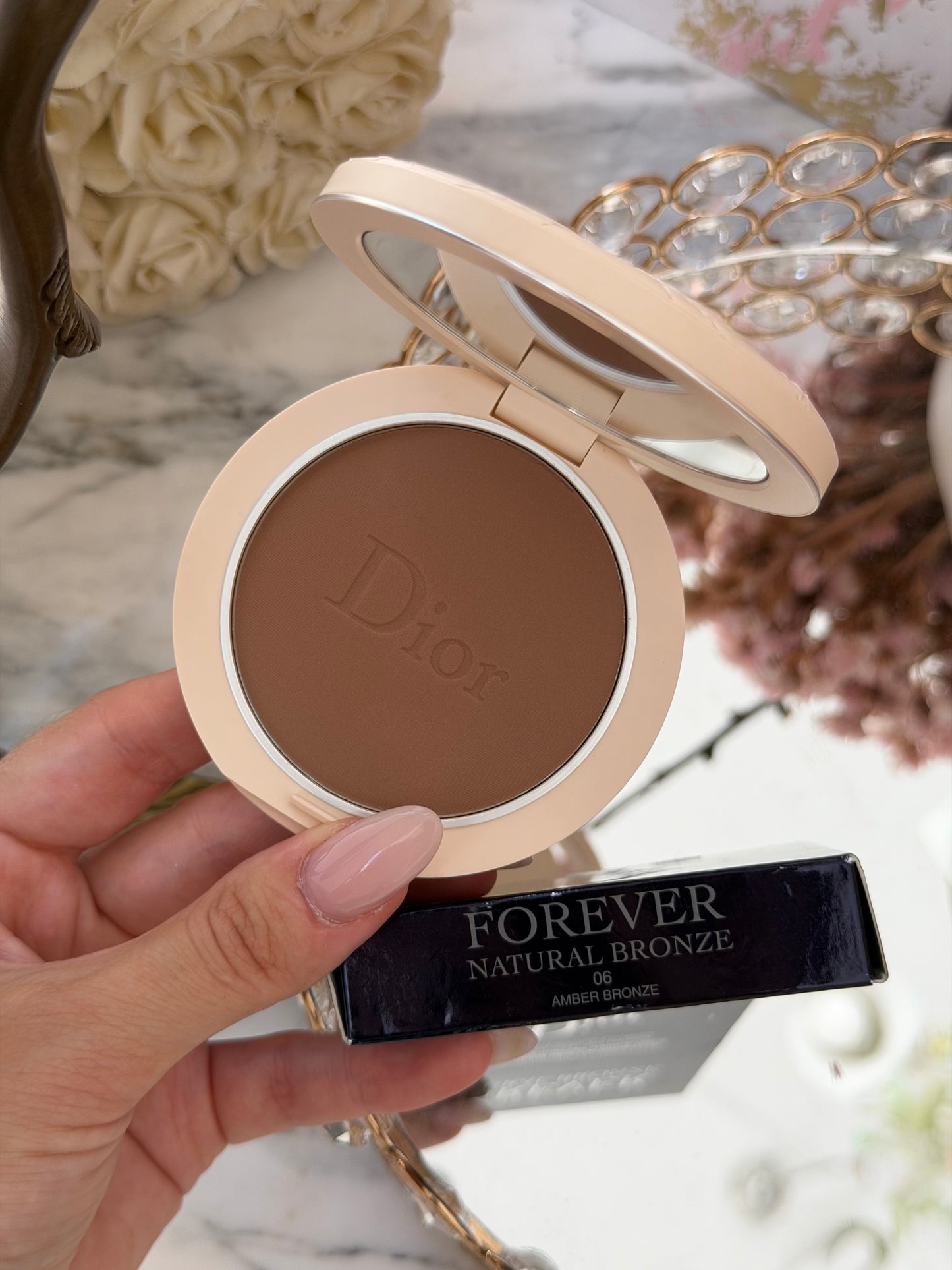 DIOR Forever Natural Bronze
Healthy Glow Bronzing Powder (06)