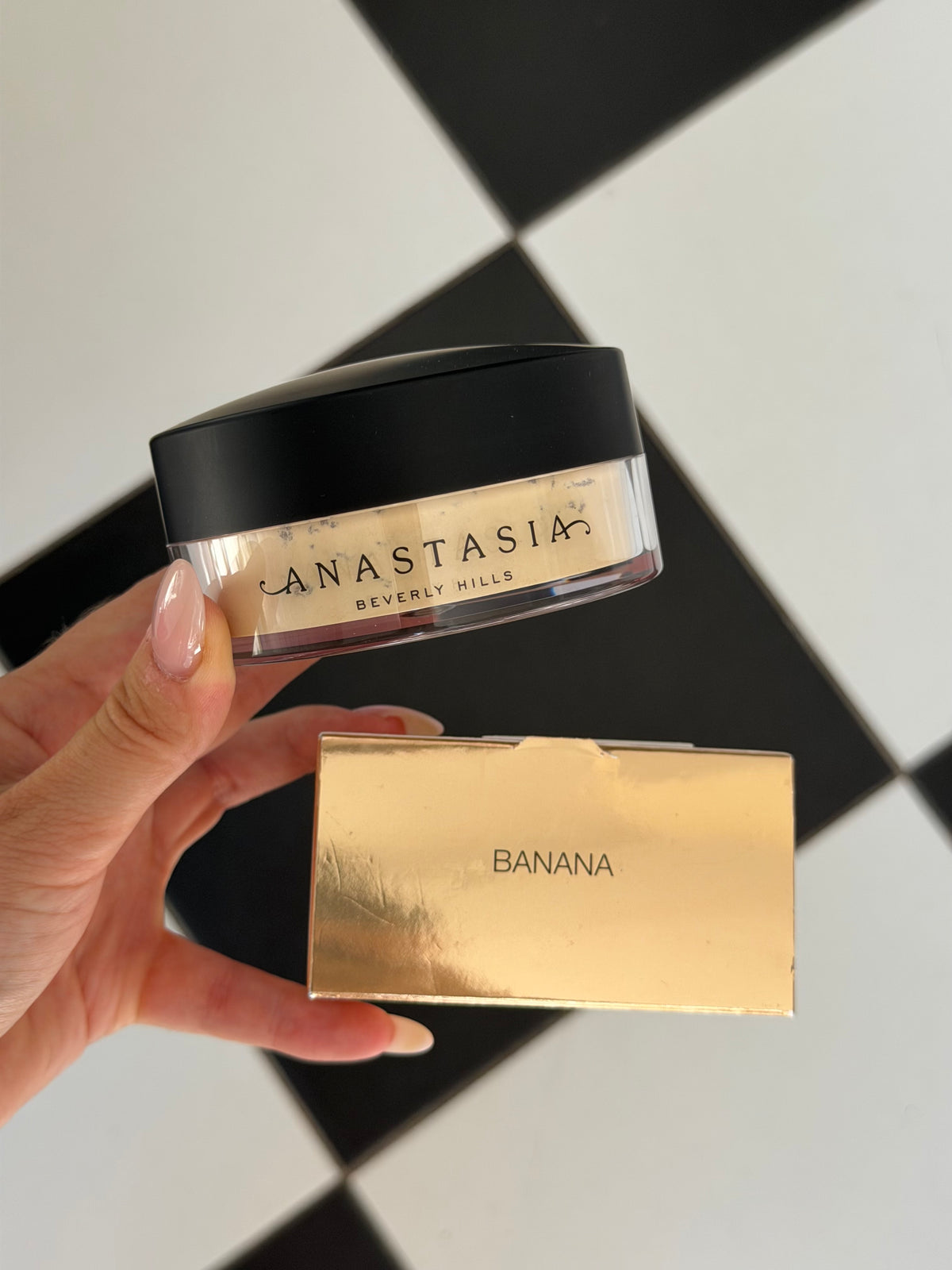 ANASTASIA BEVERLY HILLS
Loose Setting Powder - Banana