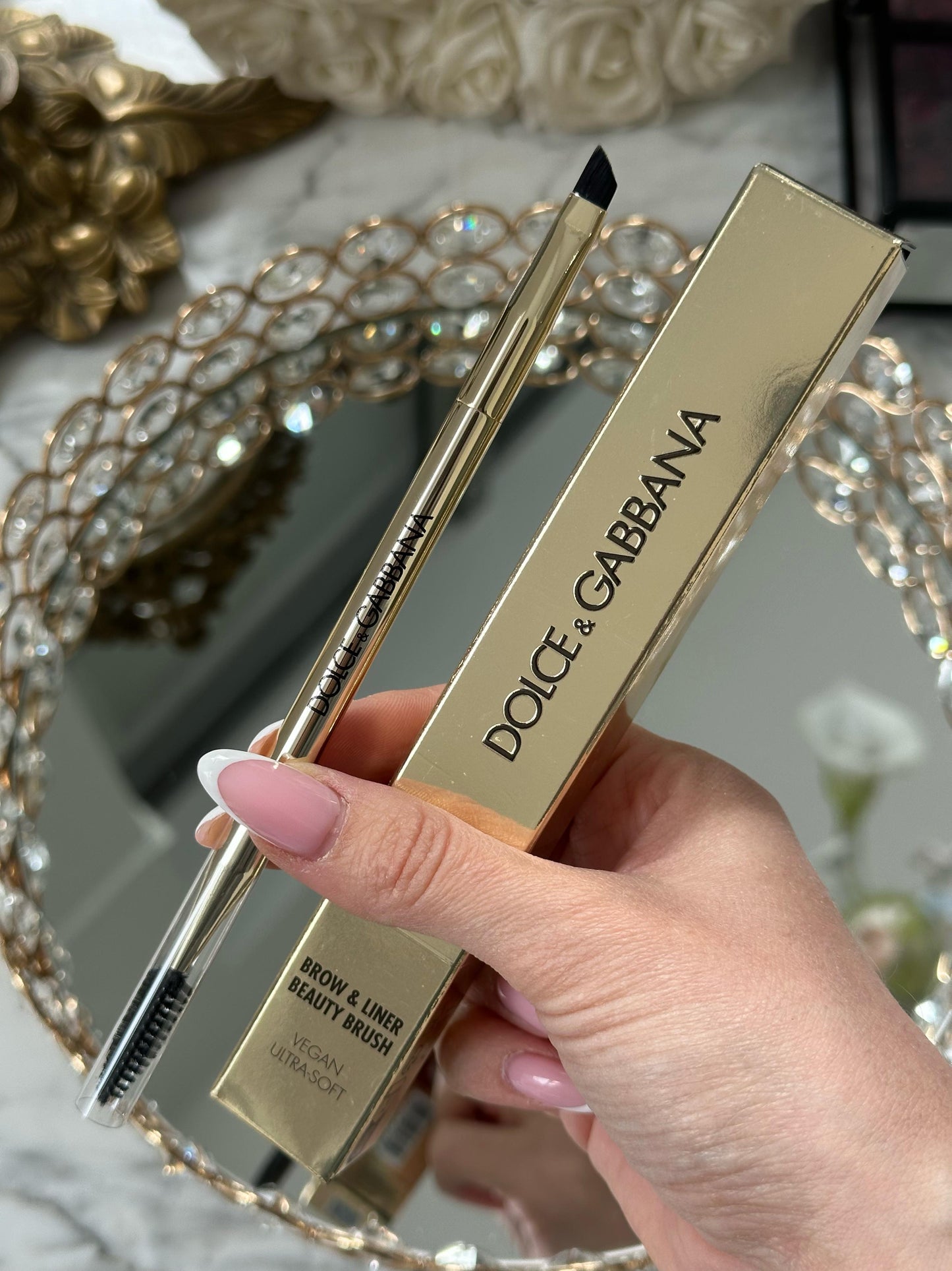 DOLCE & GABBANA Brow & Liner Beauty Brush
Vegan - Ultra-Soft
