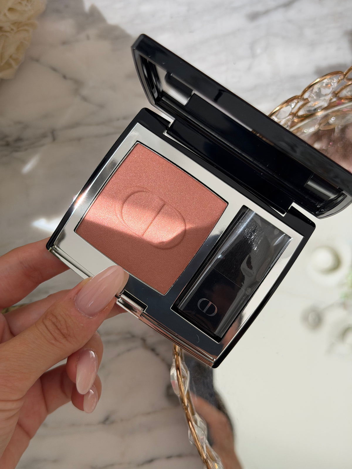DIOR Rouge Blush Satin
Couture Colour Makeup - Long Wear (959)