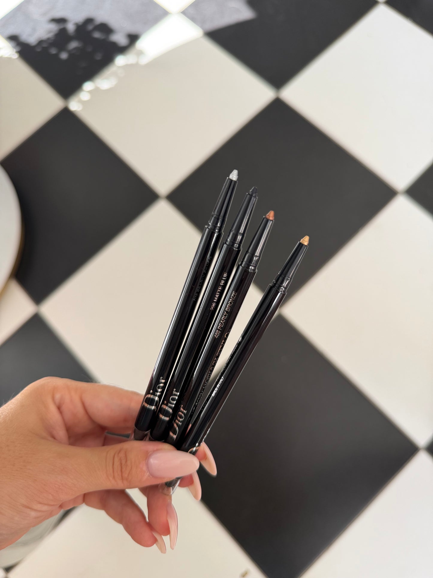 DIOR Diorshow Stylo - Satiny Gold
24H-Wear Waterproof Eyeliner
