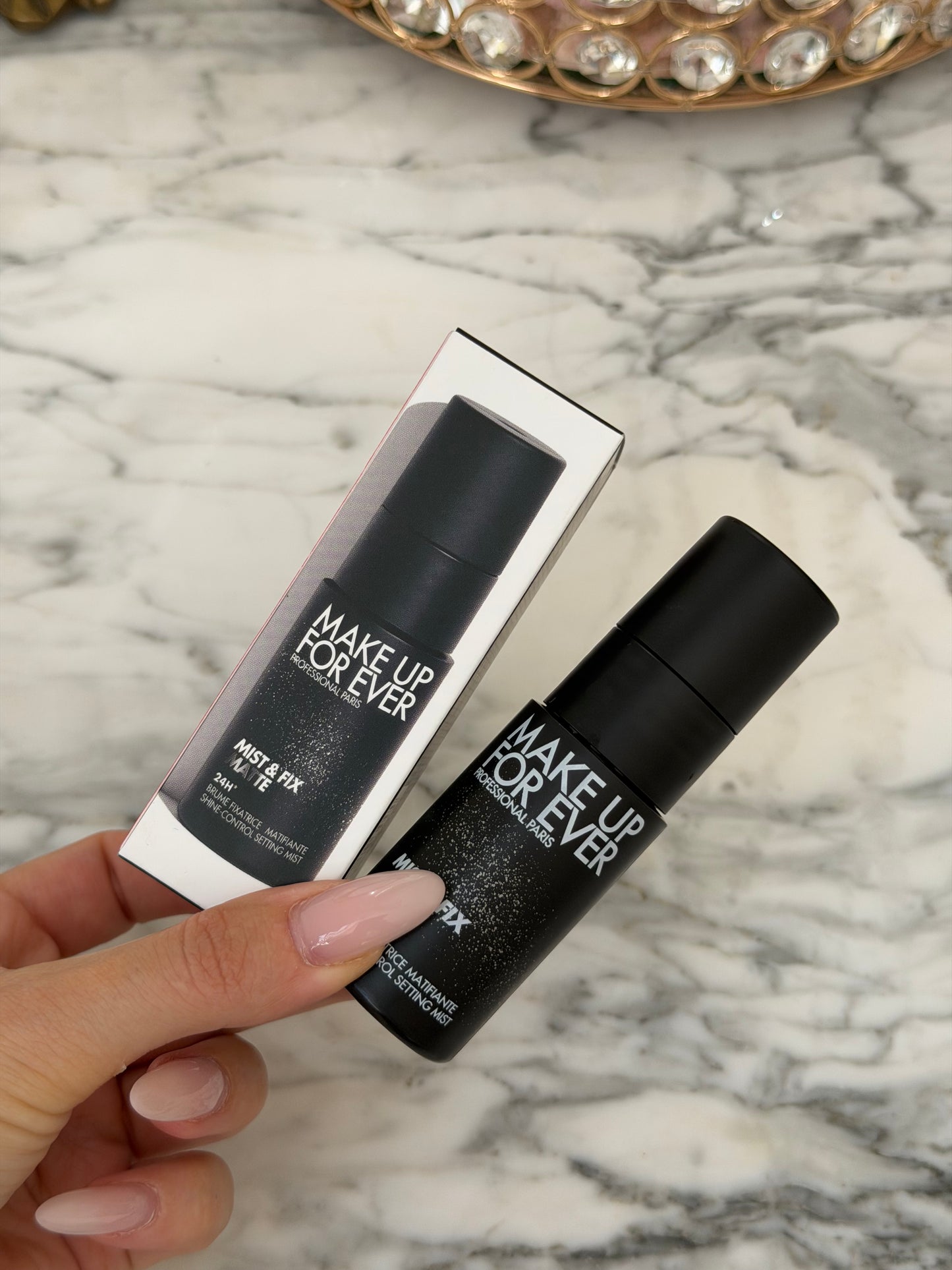 MAKE UP FOR EVER
Mist & Fix 24H Hydrating Setting Spray Mini