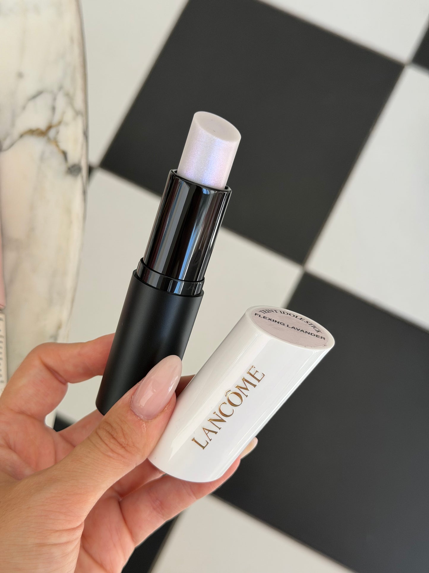 LANCOME Teint Idole Ultra Wear Shape Highlighter Stick - Flexing Lavander
