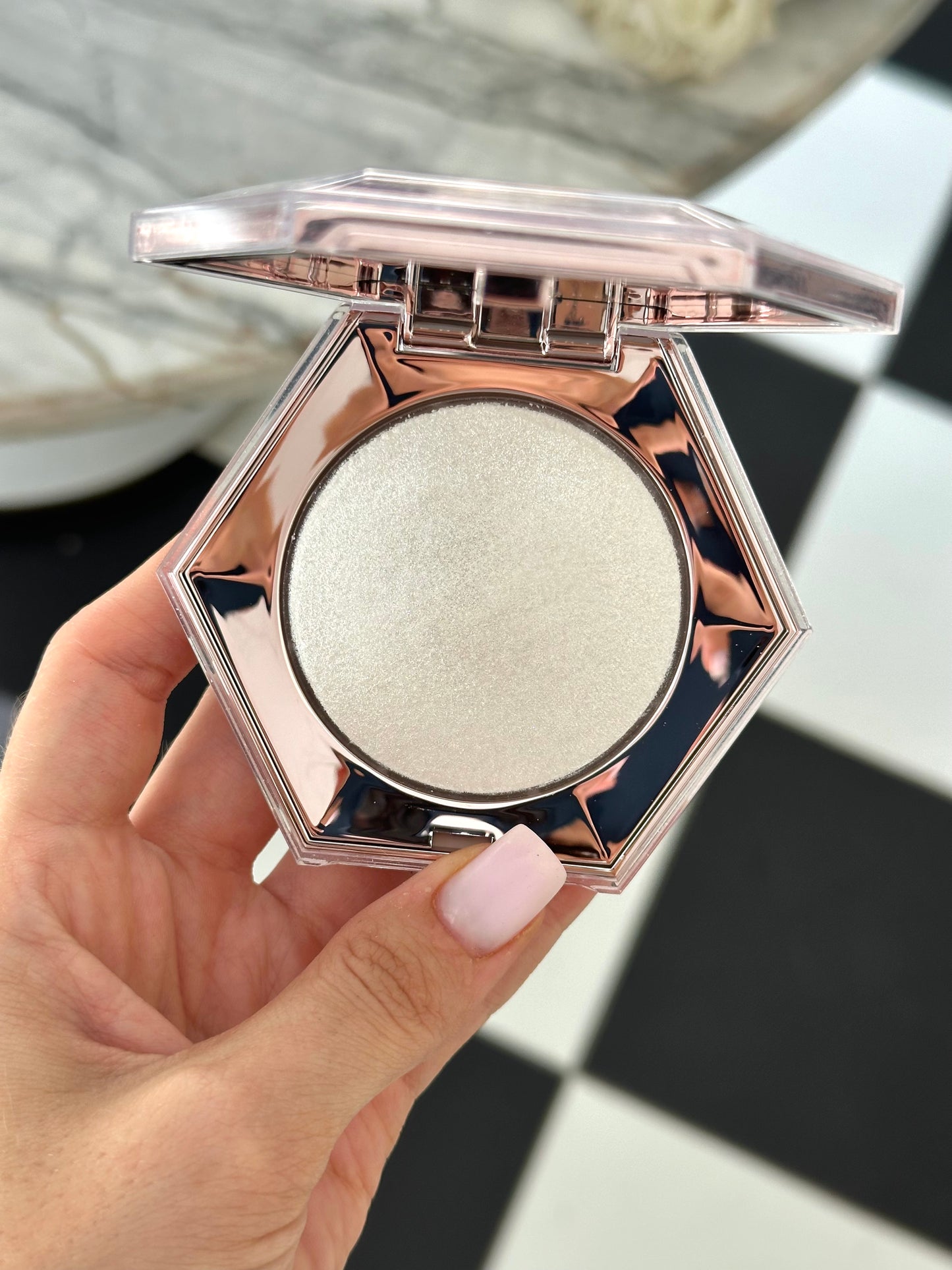 FENTY BEAUTY Diamond Bomb All-Over Diamond Veil Highlighter - How Many Carats?!