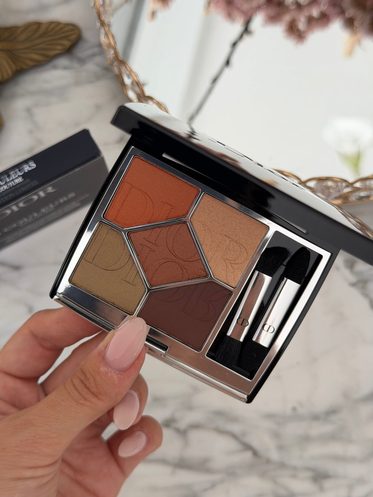DIOR Diorshow 5 Couleurs
Eye Palette - 5 Eyeshadows - High Color and Long Wear (659)