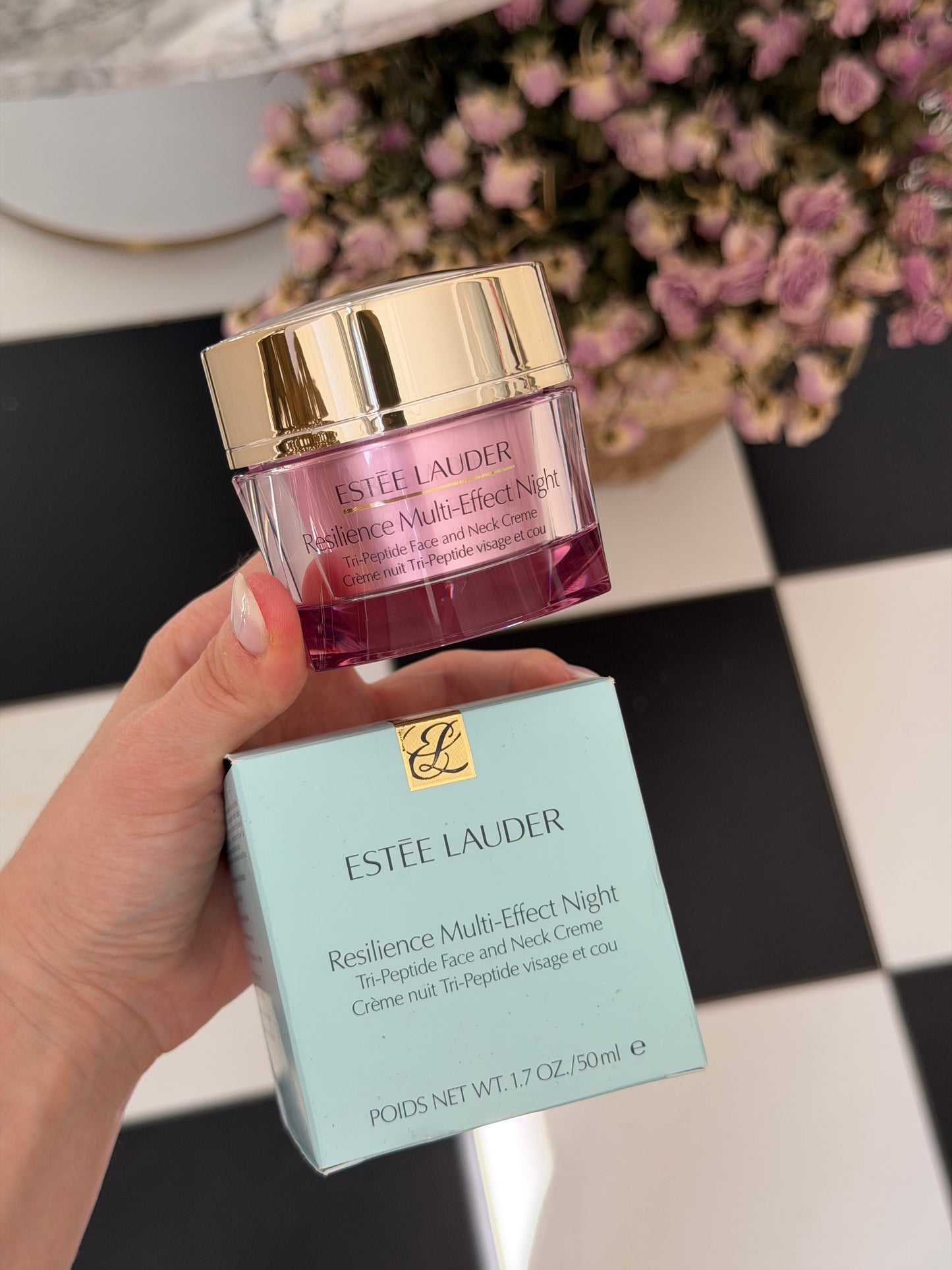 ESTEE LAUDER Resilience Multi-Effect Night
Tri-Peptide Face and Neck Creme SPF15