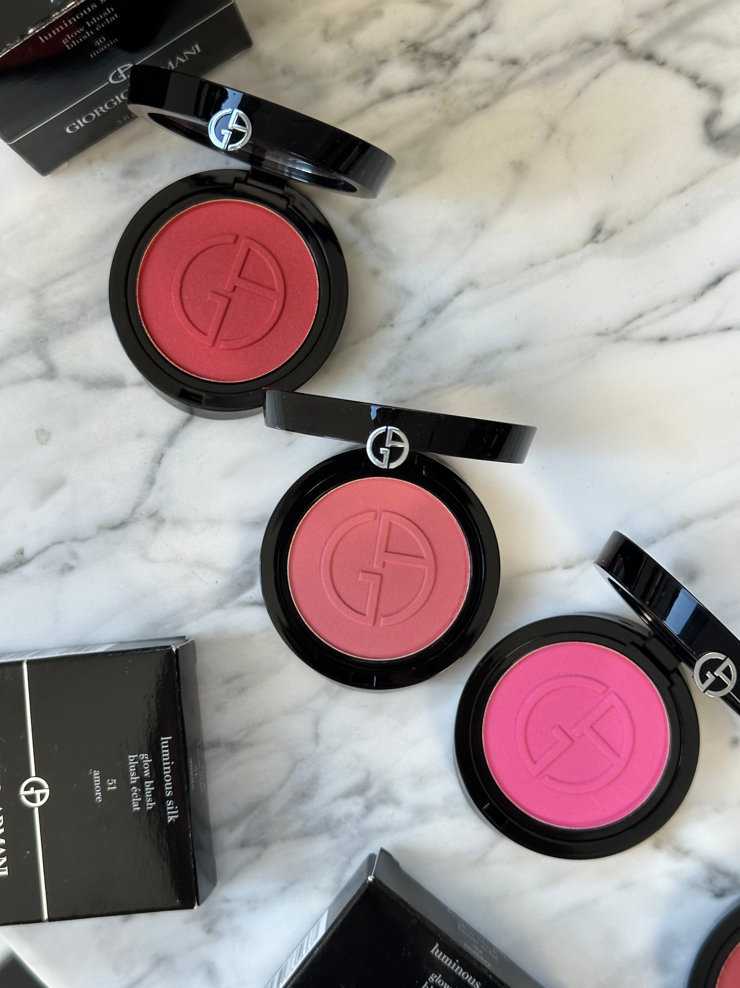 ARMANI Luminous Silk Glow Blush
Powder Blush For Natural Color & Glow (61)