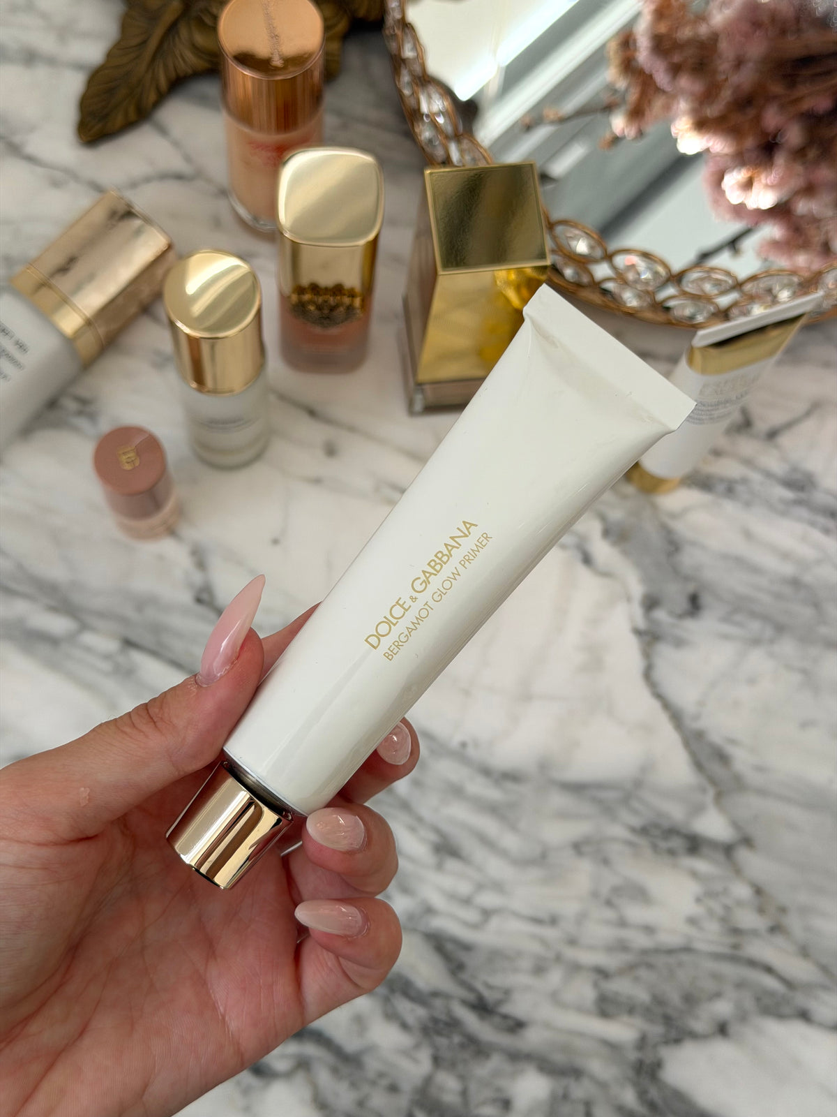 DOLCE&GABBANA Bergamot Glow Primer
Lasting Makeup & Glow Enhancer