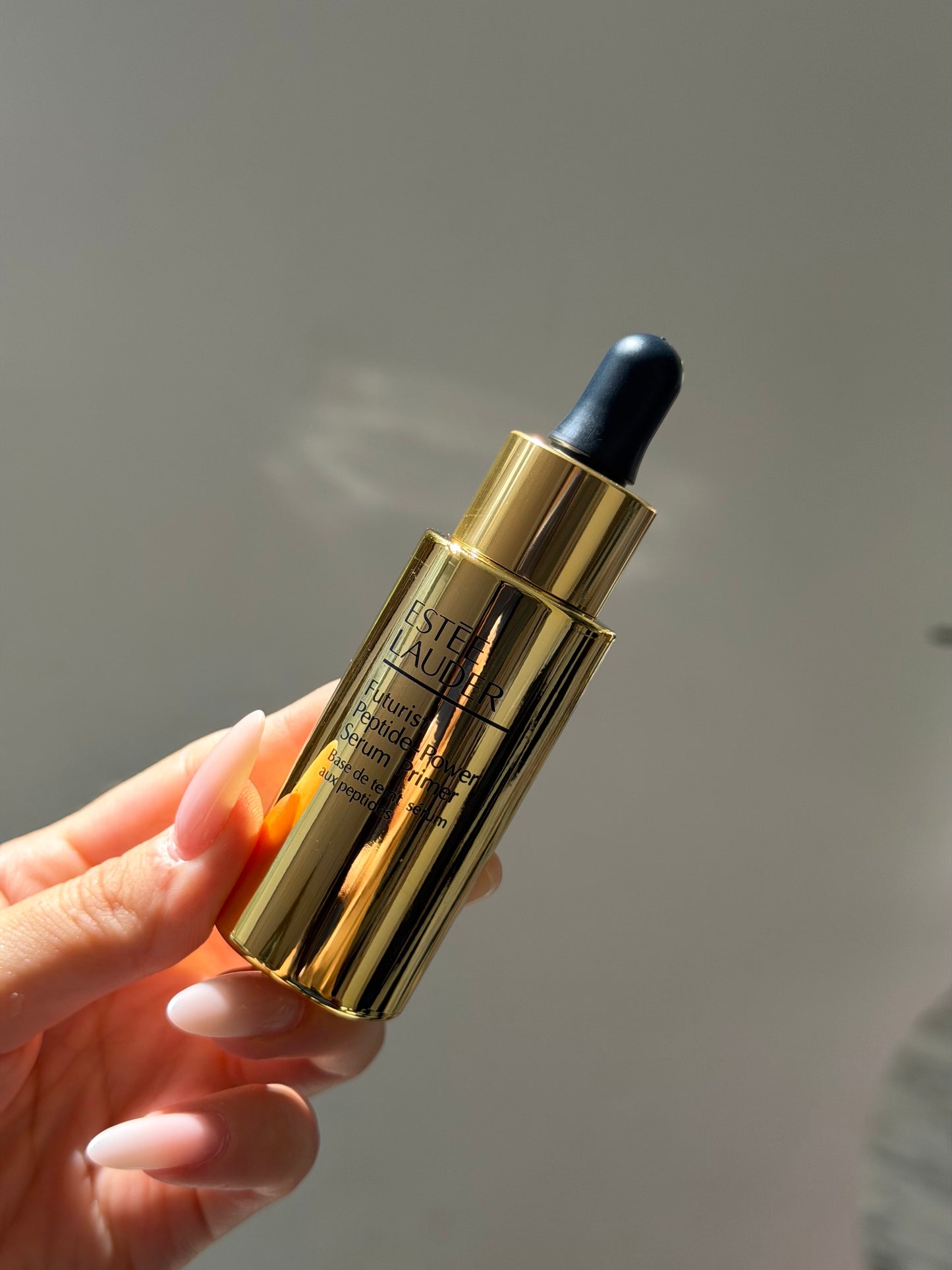 ESTÉE LAUDER Futurist
Peptide-Power Serum Primer
