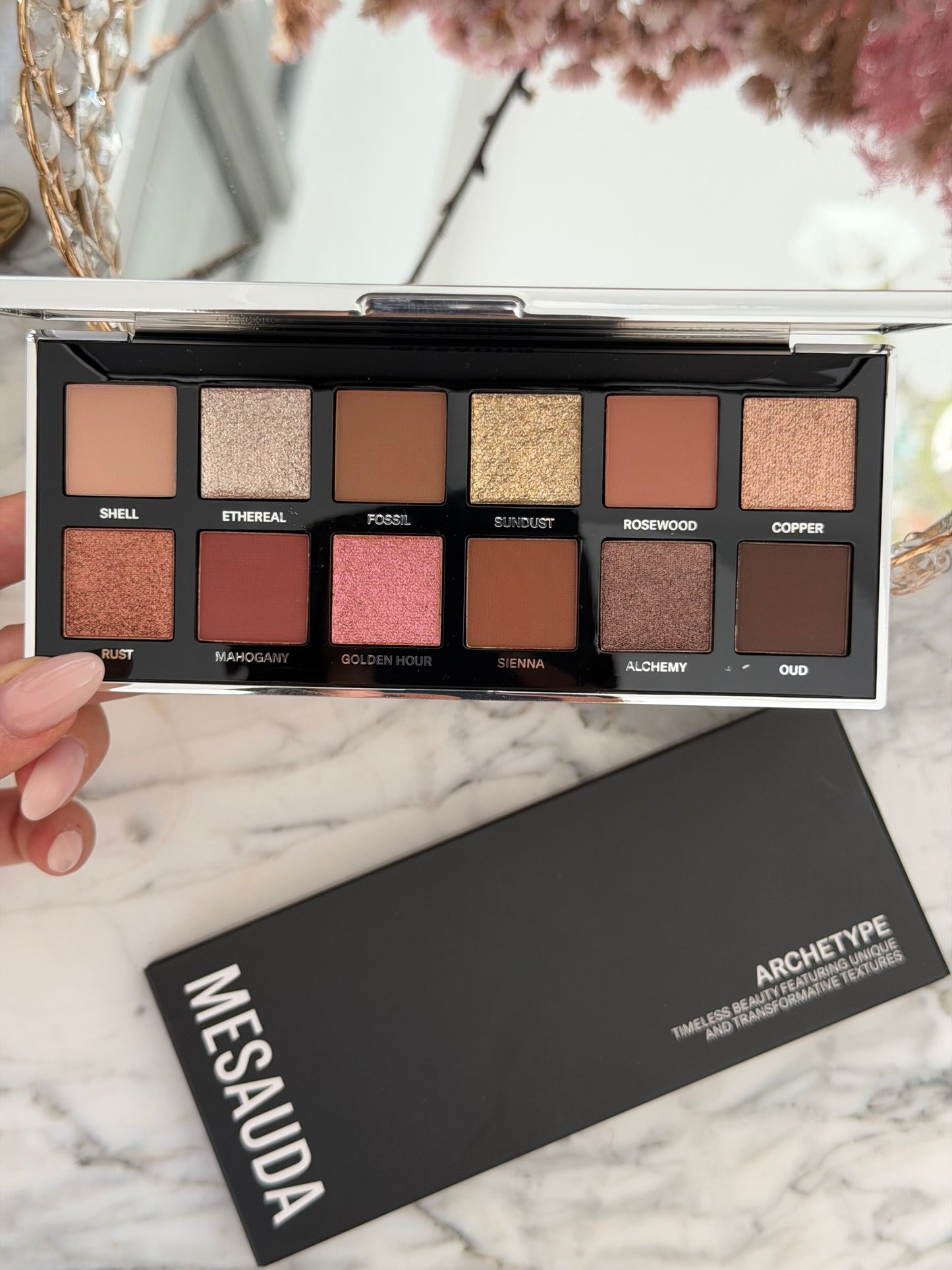 MESAUDA Archetype Eyeshadow (102) - Timeless Beauty Featuring Unique And Transformative Textures