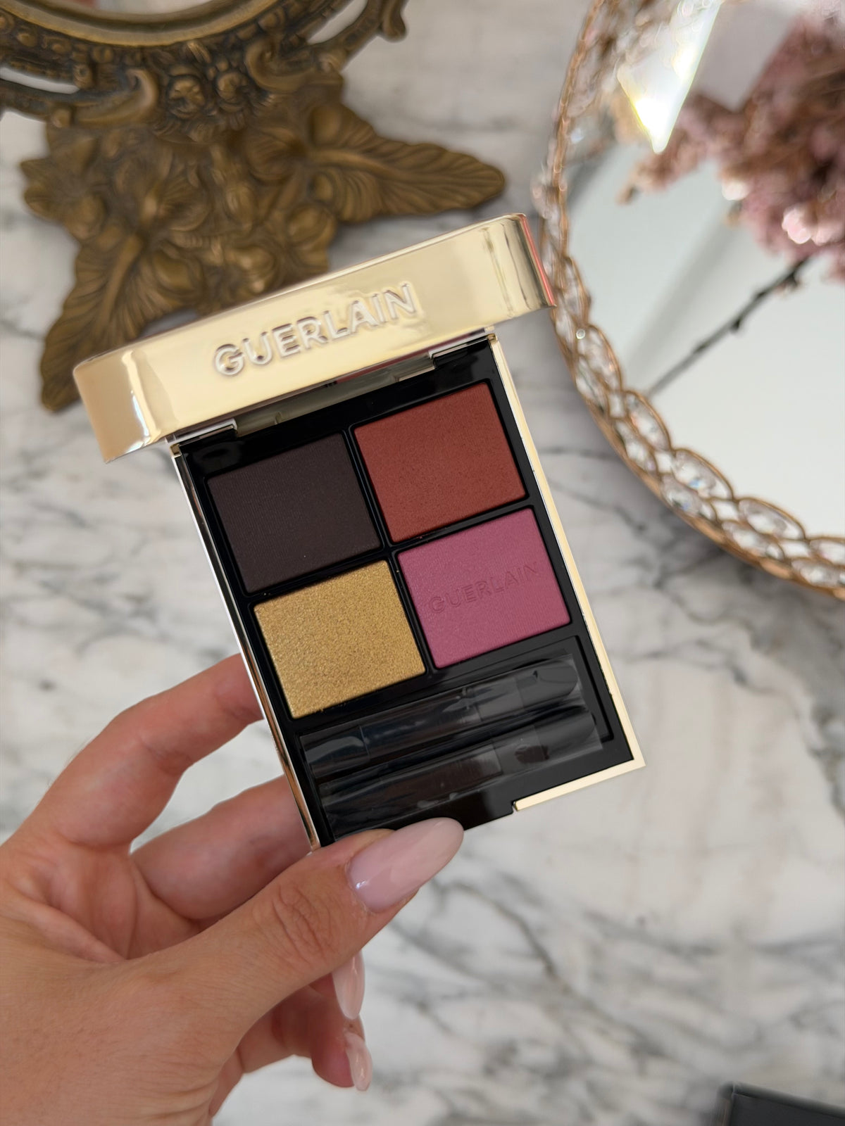 GUERLAIN Ombres G
Eyeshadow Quad
Multi-Effect, High Color & Long Wear (555)