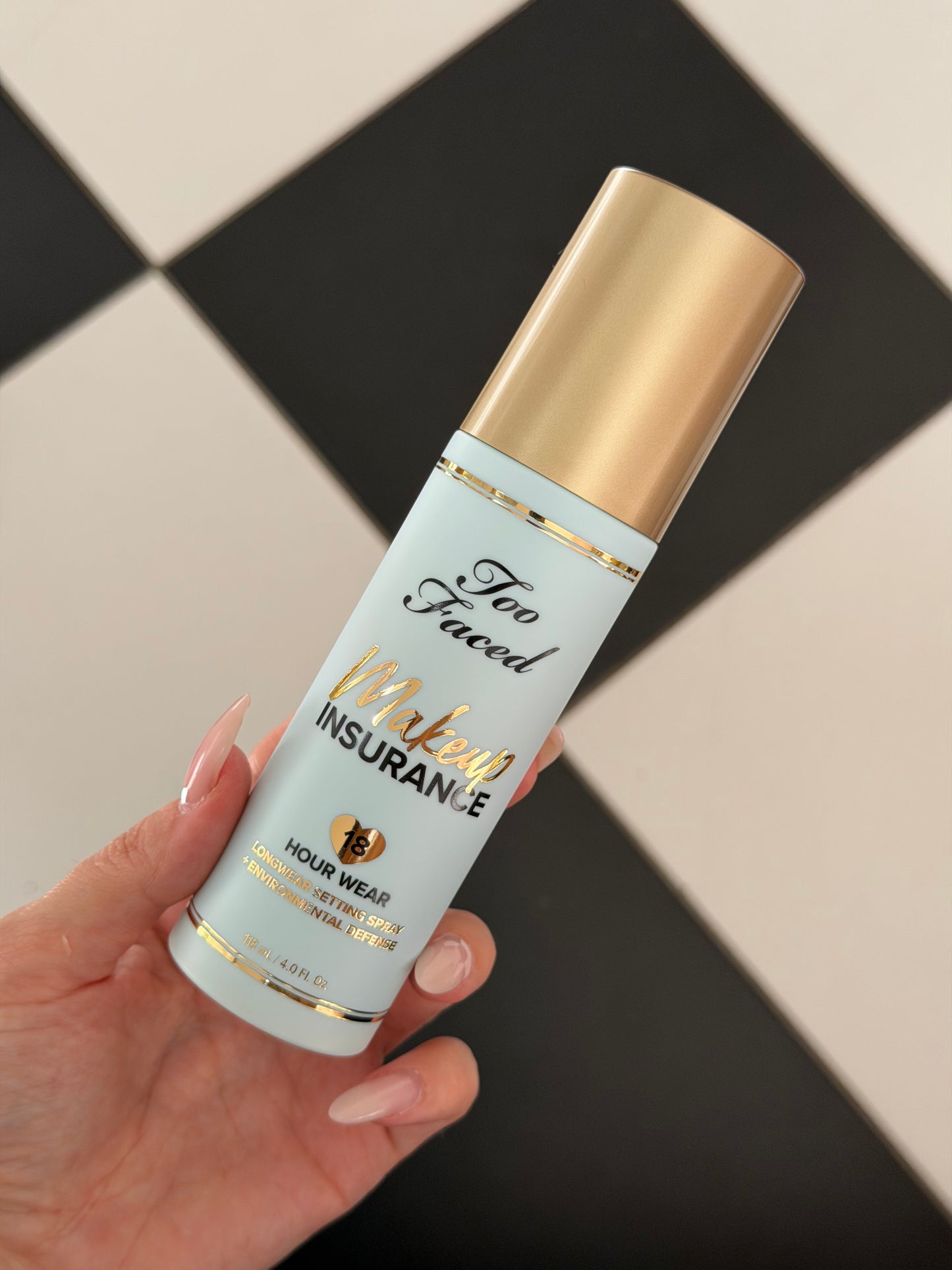 TOO FACED Makeup Insurance Setting Spray
18 Hour Wear + Blue Light Defense