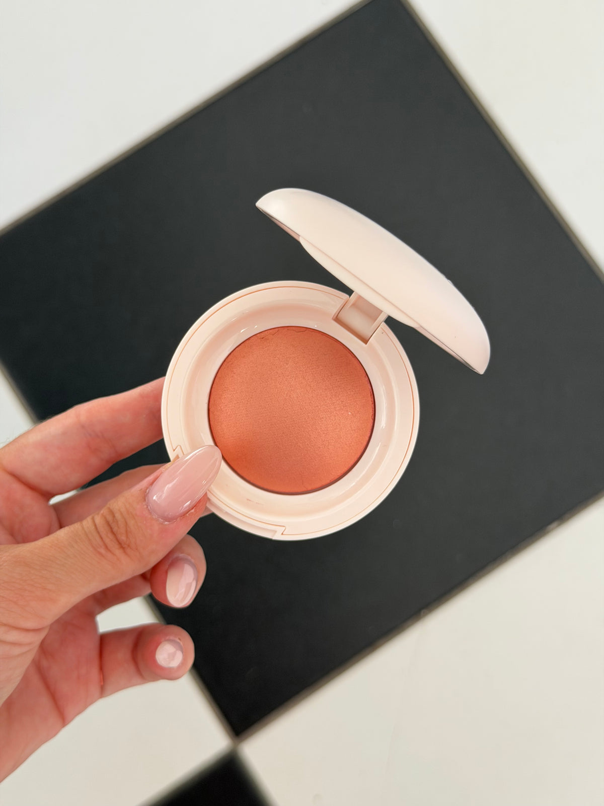 RARE BEAUTY Soft Pinch Luminous Powder Blush - Joy