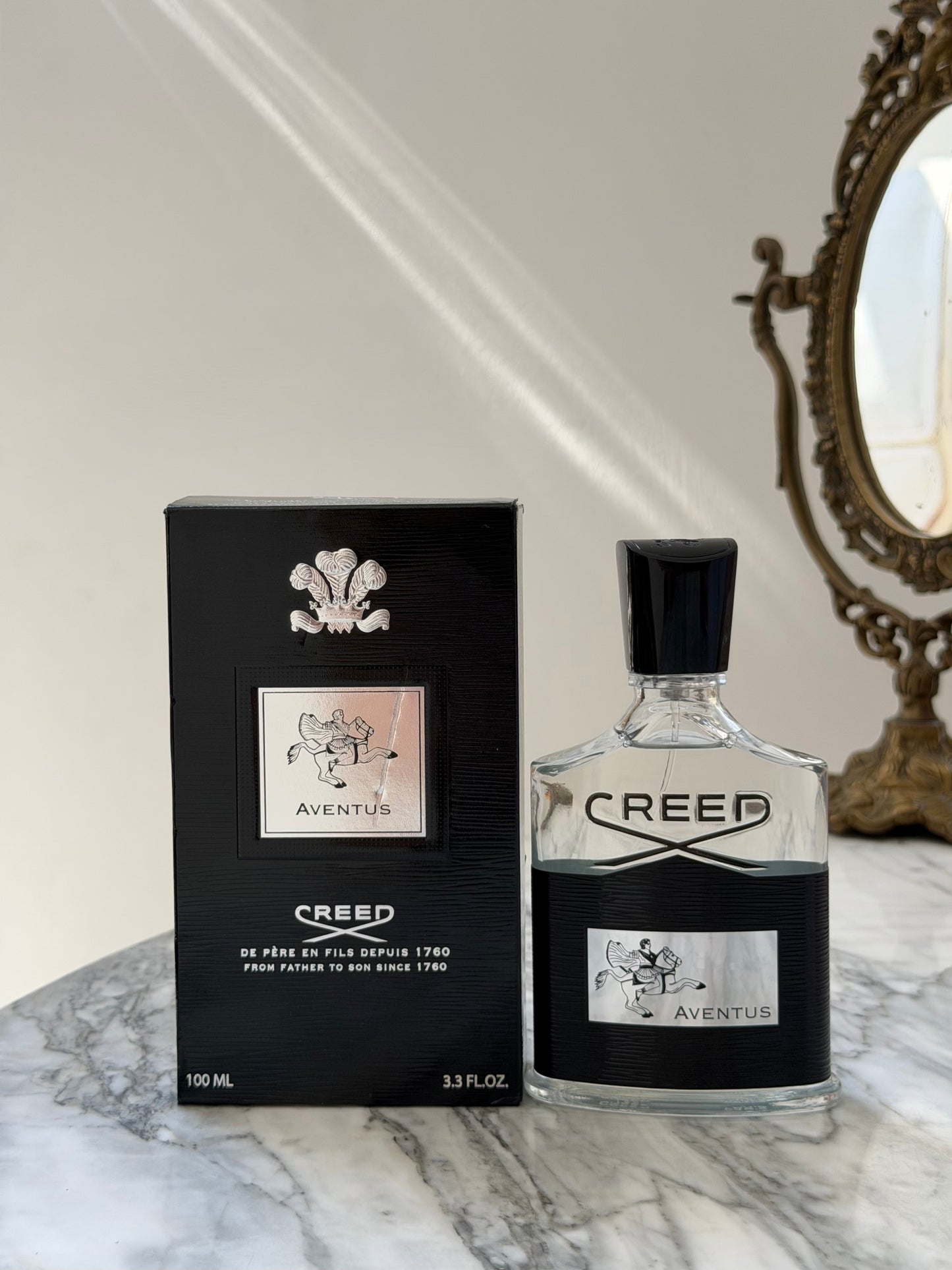 CREED Aventus
Dry Woods, Fresh, Citrus & Fruity
