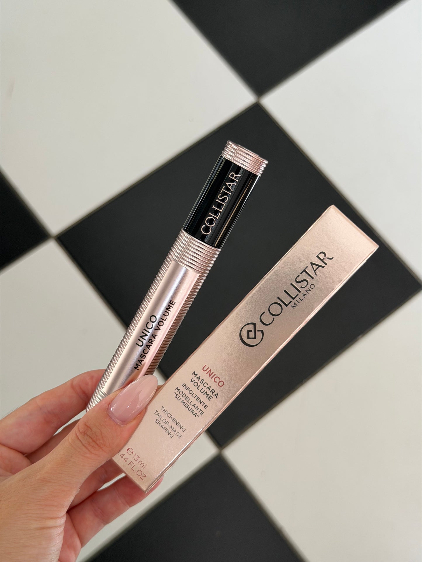 COLLISTAR Mascara Volume Unico®
Thickening ‘Tailor-made’ Shaping