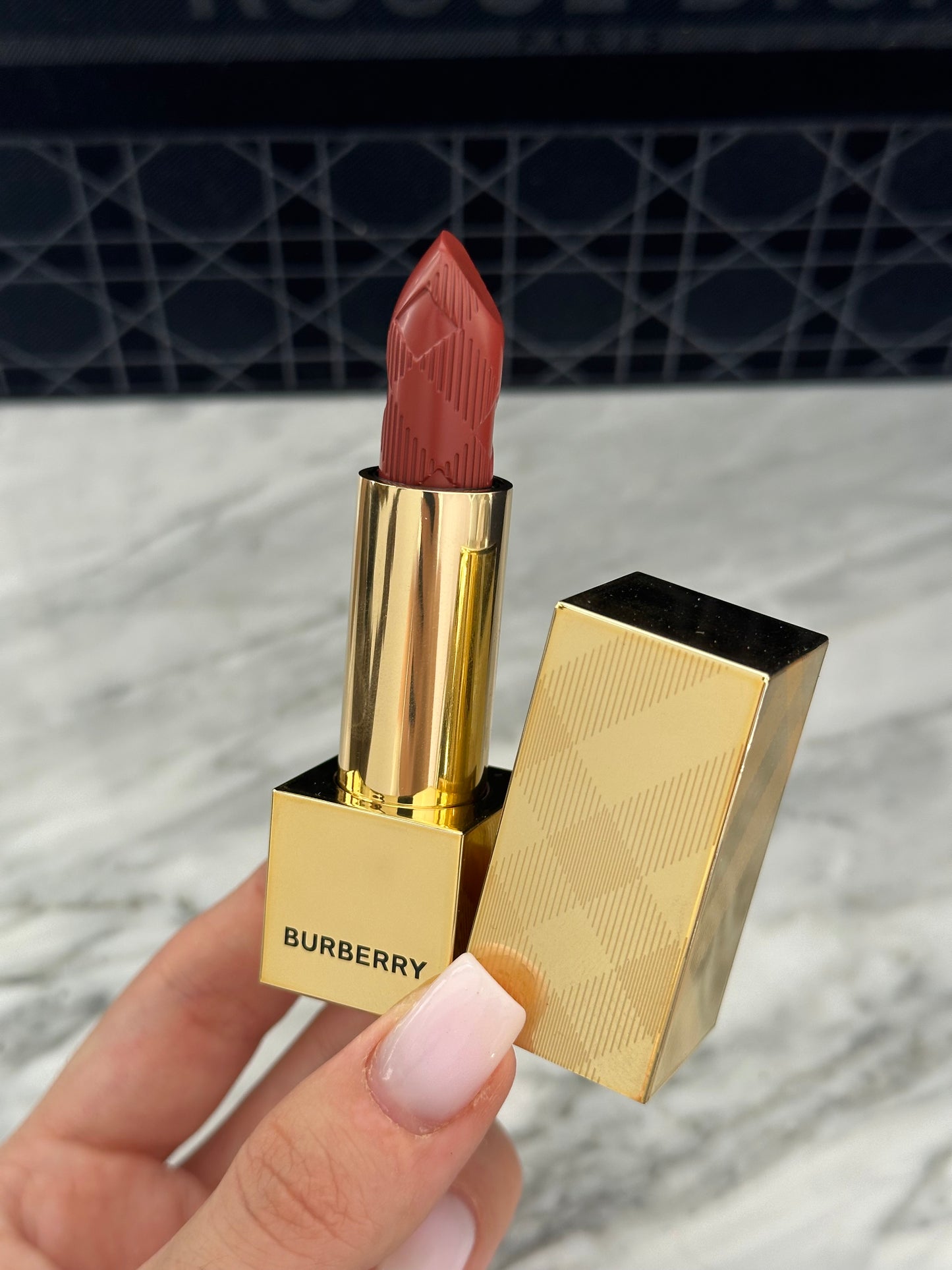 BURBERRY Kisses Lip Colour - Lipstick (93)