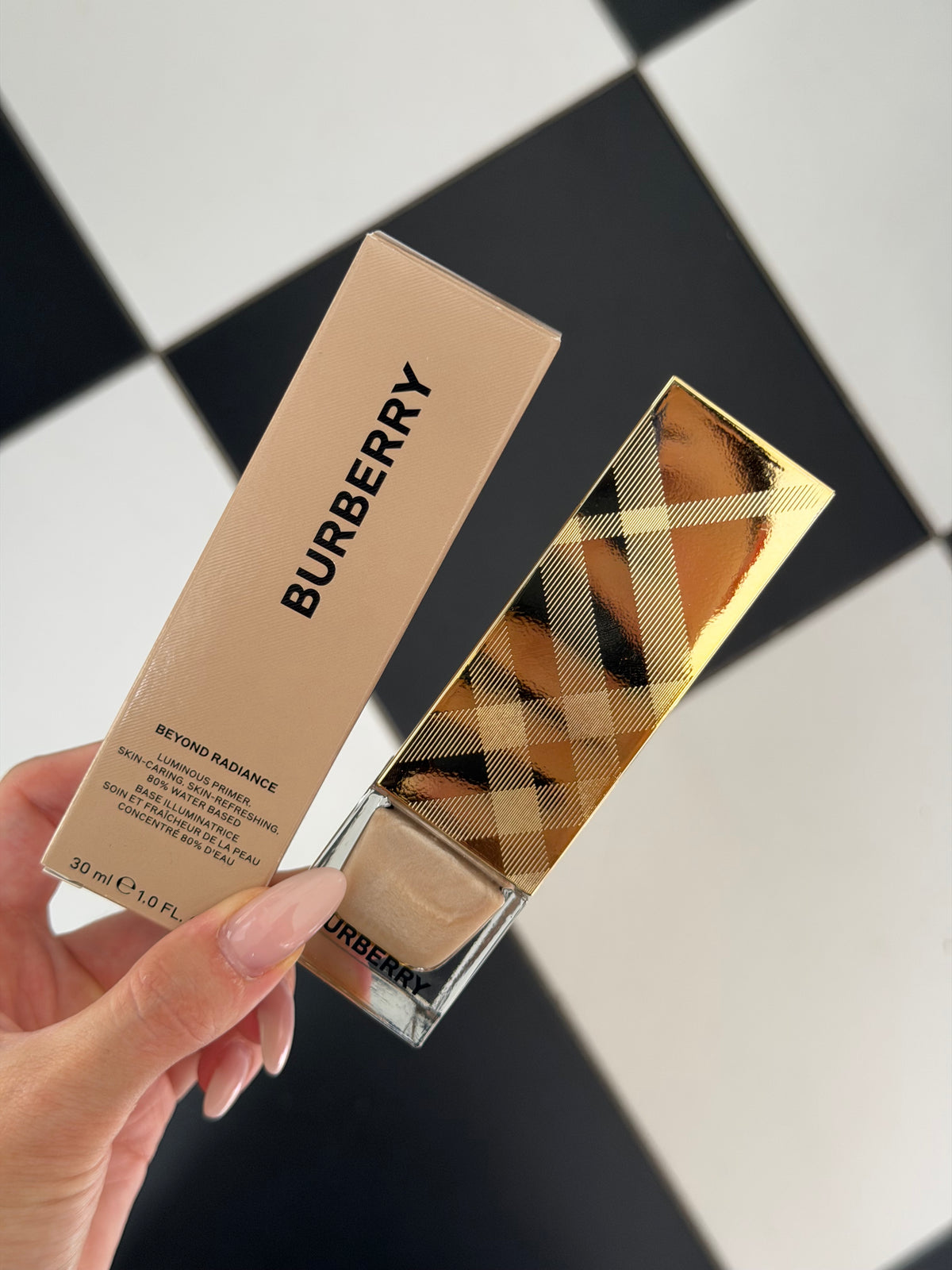 BURBERRY
Beyond Radiance Primer
Bare Glow