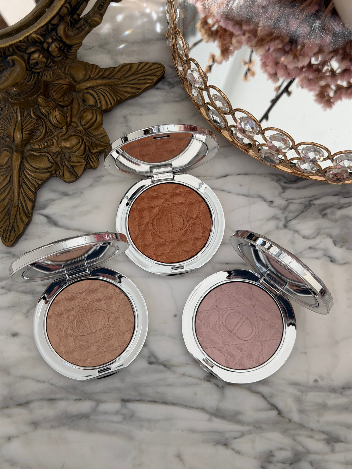 DIOR Forever Glow Luminizer - Illuminating Powder For Face (01)