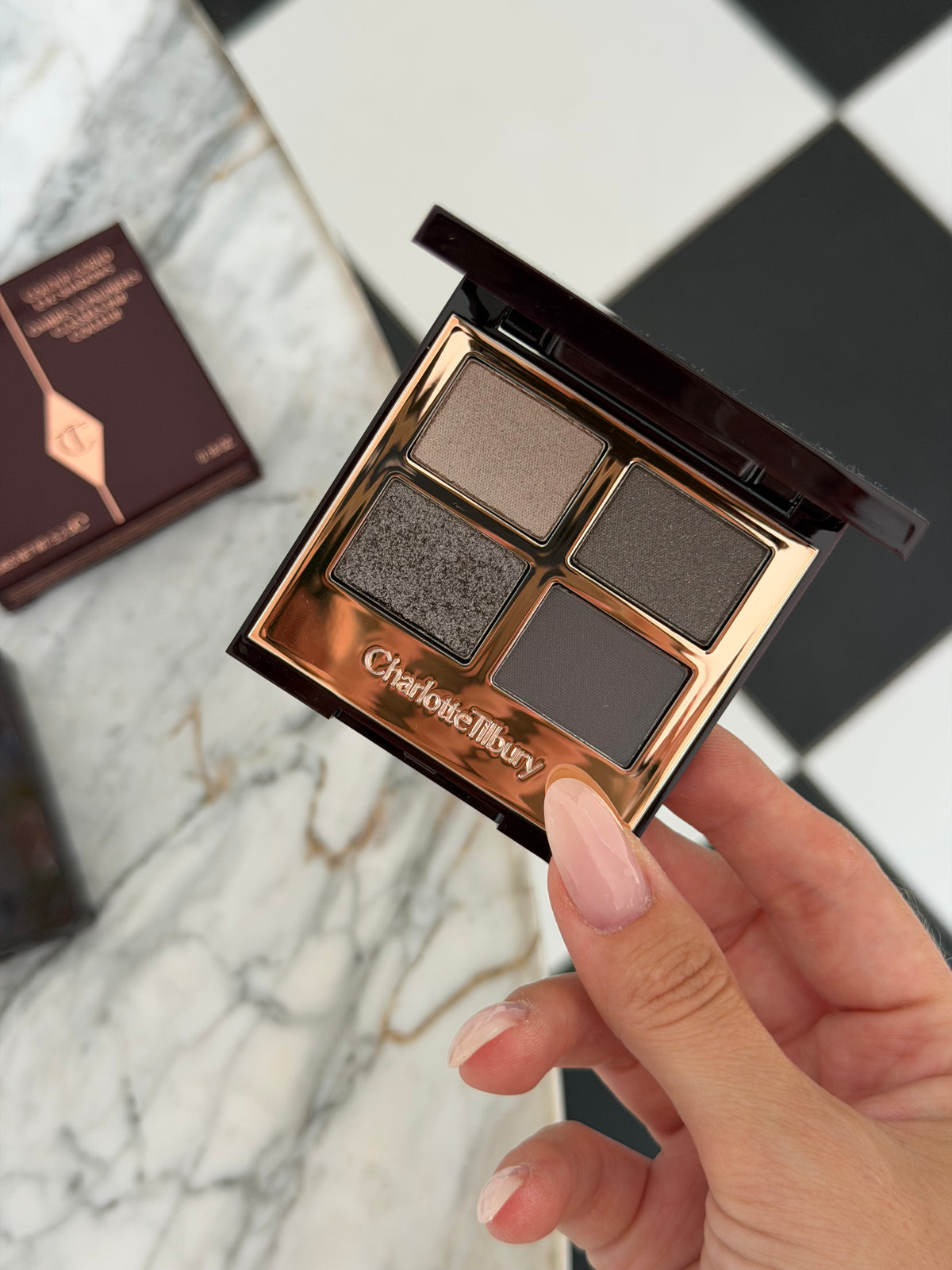 CHARLOTTE TILBURY Luxury Palette - The Rock Chick