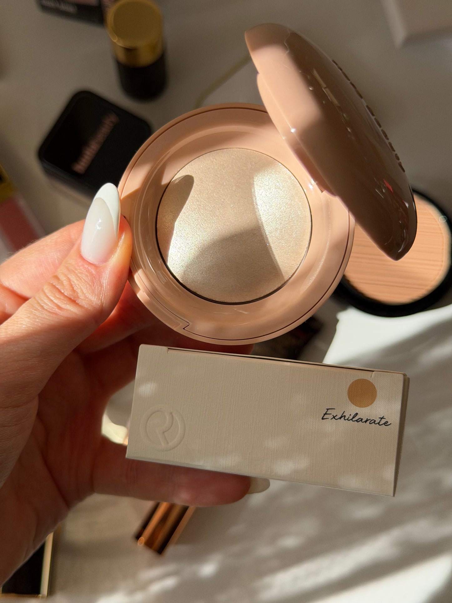 RARE BEAUTY Positive Light Silky Touch Highlighter - Exhilarate