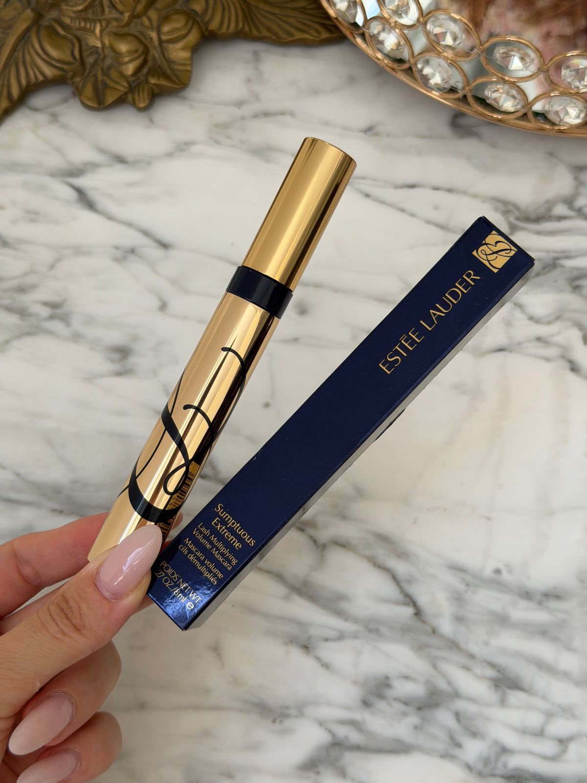 ESTEE LAUDER Sumptuous Extreme
Lash Multiplying Volume Mascara