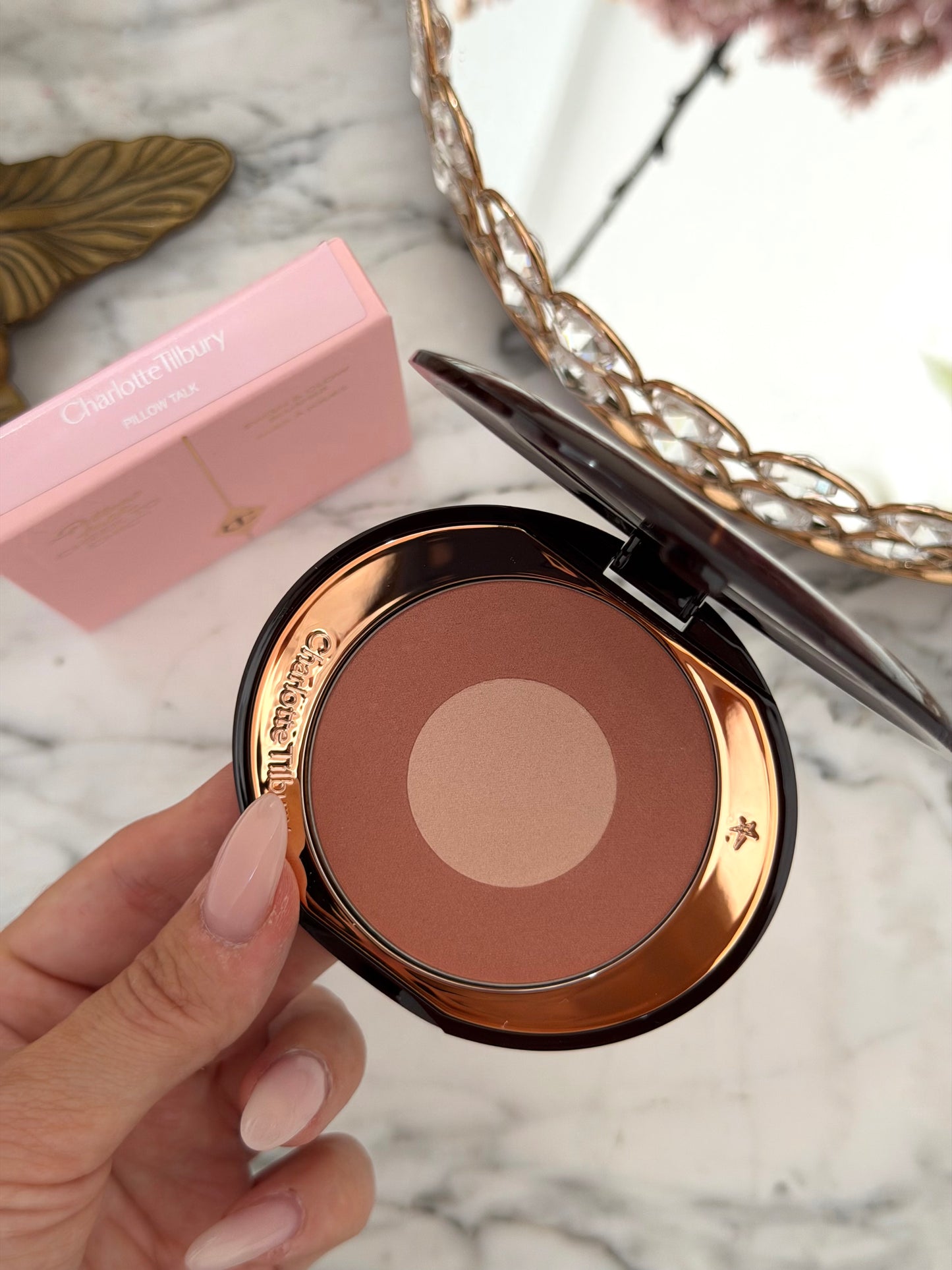 CHARLOTTE TILBURY Cheek To Chic - Swish & Glow Blusher Pillow Talk